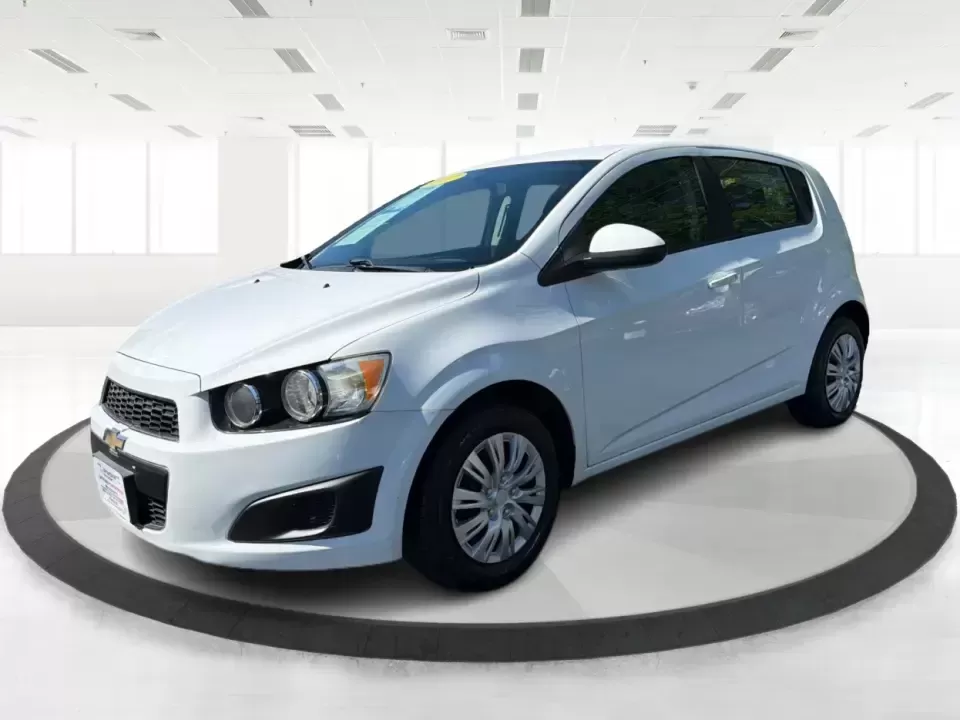 2016 Chevrolet Sonic LS Auto (1G1JA6SH4G4) with an 1.8L L4 DOHC 24V engine, 6A transmission, located at 1230 East Main St, Xenia, OH, 45385, (937) 908-9800, 39.688026, -83.910172 - Need a smart, budget-friendly commuter that's also ready for weekend errands, downtown parking, and quick road trips to Yellow Springs? This 2016 Chevrolet Sonic LS Auto Hatchback in Summit White fits real-life driving in and around Xenia, Ohio-easy to maneuver, efficient to run, and versatile enoug - Photo#8