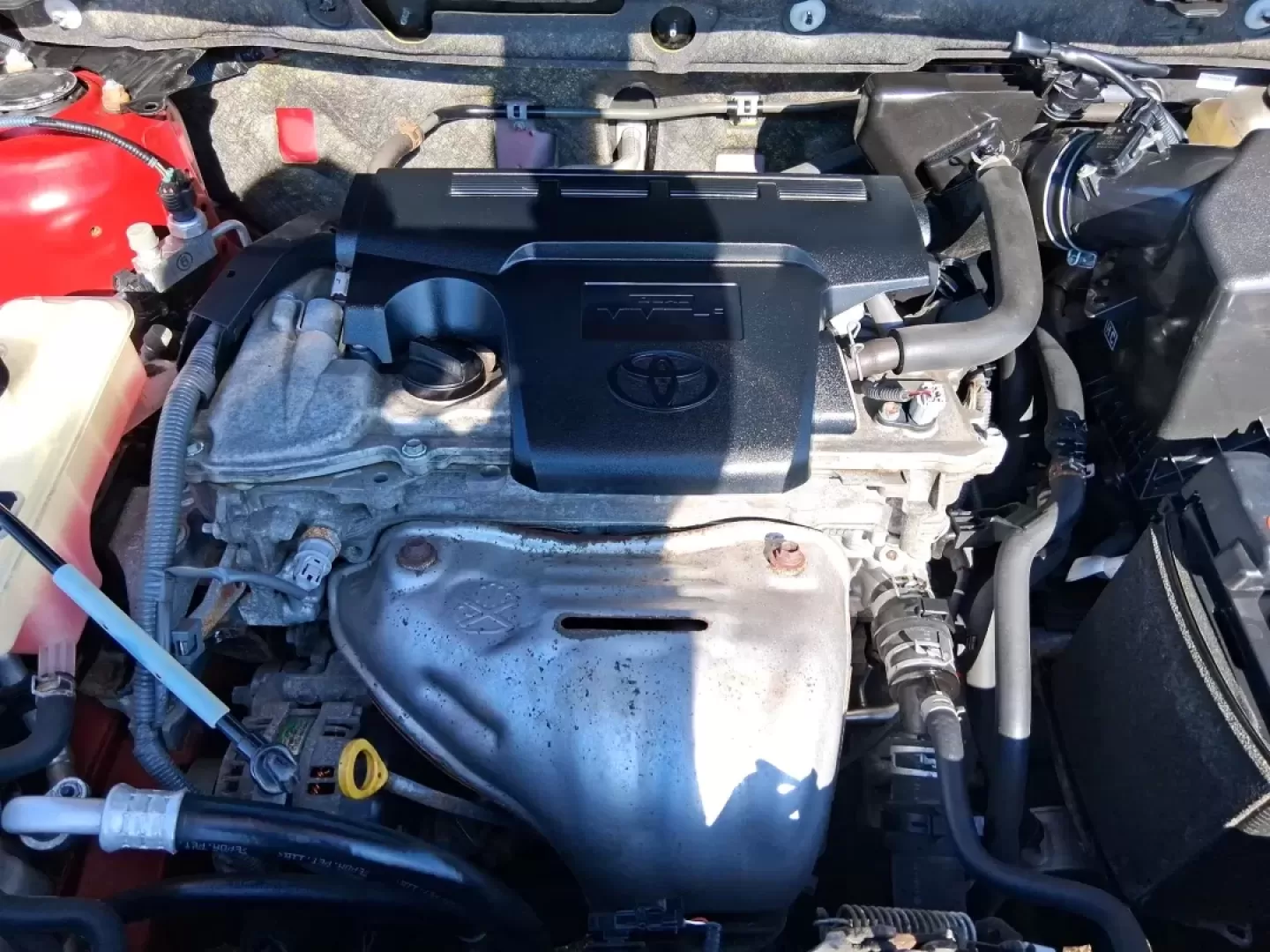 2015 Toyota RAV4 LE (JTMBFREV8FD) with an 2.5L I-4 DOHC engine, 6-Speed Automatic transmission, located at 401 Woodman Dr, Riverside, OH, 45431, (937) 908-9800, 39.760899, -84.123421 - Picture your next weekend: loading up for a quick run to The Greene, cruising out I675 toward a day at Wright-Patterson AFB, or packing the cargo area for a family road trip through the Miami Valley. If you need an SUV that's easy to live with, confident in Ohio weather, and friendly to your budget, - Photo#11