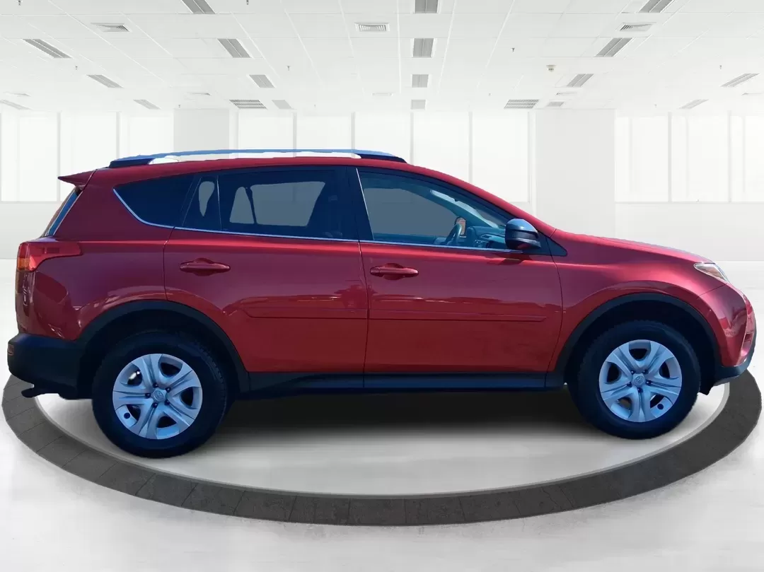 2015 Toyota RAV4 LE (JTMBFREV8FD) with an 2.5L I-4 DOHC engine, 6-Speed Automatic transmission, located at 401 Woodman Dr, Riverside, OH, 45431, (937) 908-9800, 39.760899, -84.123421 - Picture your next weekend: loading up for a quick run to The Greene, cruising out I675 toward a day at Wright-Patterson AFB, or packing the cargo area for a family road trip through the Miami Valley. If you need an SUV that's easy to live with, confident in Ohio weather, and friendly to your budget, - Photo#1
