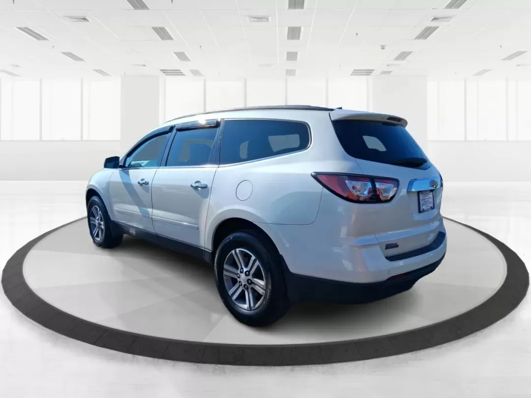 2015 Chevrolet Traverse 1LT (1GNKRGKD6FJ) with an 3.6L V-6 gasoline direct injection engine, 6-Speed Automatic transmission, located at 4508 South Dixie Dr, Moraine, OH, 45439, (937) 908-9800, 39.689976, -84.218452 - Pack up the kids, load the stroller and sports gear, and point the nose toward a weekend at Carillon Historical Park or a day trip down I75-this 2015 Chevrolet Traverse 1LT is the kind of roomy, confidence-inspiring SUV that makes family life and busy schedules feel easier. With three-row versatilit - Photo#4