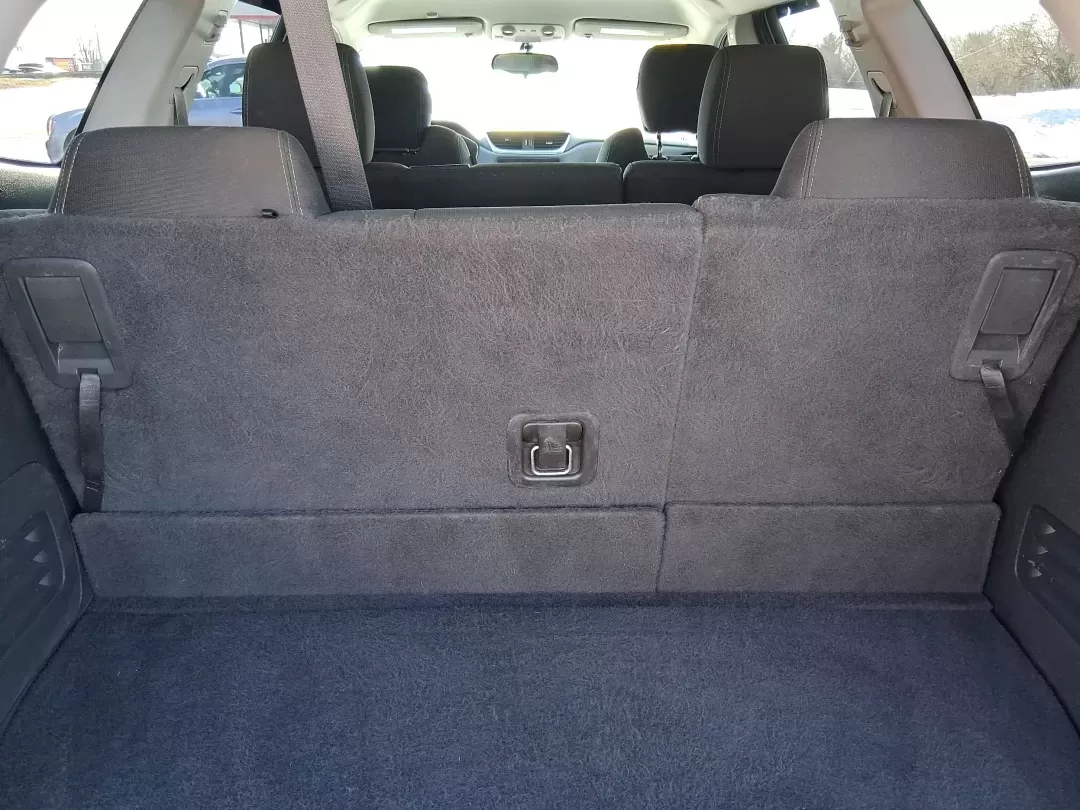 2015 Chevrolet Traverse 1LT (1GNKRGKD6FJ) with an 3.6L V-6 gasoline direct injection engine, 6-Speed Automatic transmission, located at 4508 South Dixie Dr, Moraine, OH, 45439, (937) 908-9800, 39.689976, -84.218452 - Pack up the kids, load the stroller and sports gear, and point the nose toward a weekend at Carillon Historical Park or a day trip down I75-this 2015 Chevrolet Traverse 1LT is the kind of roomy, confidence-inspiring SUV that makes family life and busy schedules feel easier. With three-row versatilit - Photo#12