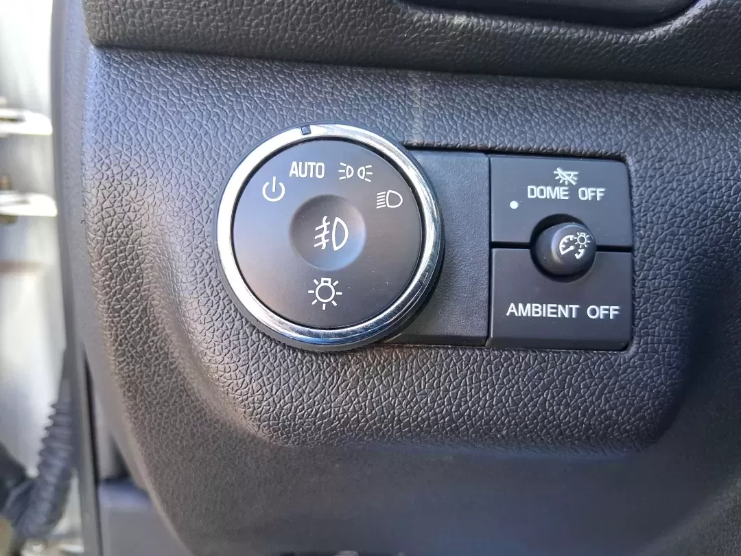 2015 Chevrolet Traverse 1LT (1GNKRGKD6FJ) with an 3.6L V-6 gasoline direct injection engine, 6-Speed Automatic transmission, located at 4508 South Dixie Dr, Moraine, OH, 45439, (937) 908-9800, 39.689976, -84.218452 - Pack up the kids, load the stroller and sports gear, and point the nose toward a weekend at Carillon Historical Park or a day trip down I75-this 2015 Chevrolet Traverse 1LT is the kind of roomy, confidence-inspiring SUV that makes family life and busy schedules feel easier. With three-row versatilit - Photo#17