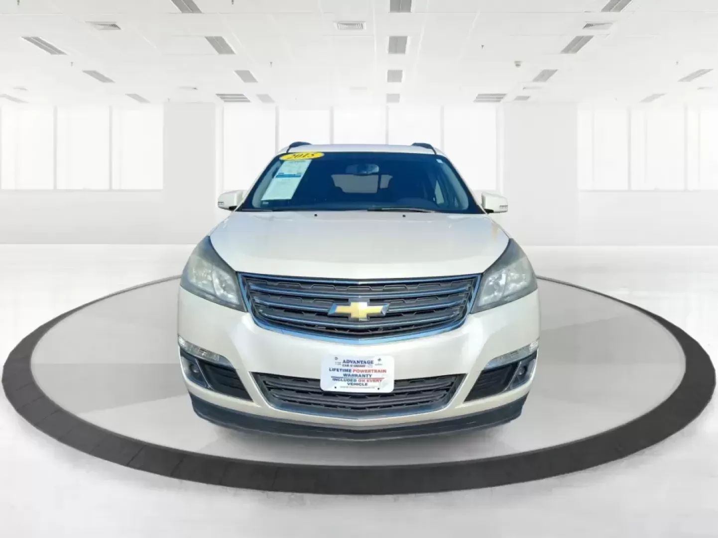 2015 Chevrolet Traverse 1LT (1GNKRGKD6FJ) with an 3.6L V-6 gasoline direct injection engine, 6-Speed Automatic transmission, located at 401 Woodman Dr, Riverside, OH, 45431, (937) 908-9800, 39.760899, -84.123421 - Pack up the kids, load the stroller and sports gear, and point the nose toward a weekend at Carillon Historical Park or a day trip down I75-this 2015 Chevrolet Traverse 1LT is the kind of roomy, confidence-inspiring SUV that makes family life and busy schedules feel easier. With three-row versatilit - Photo#7