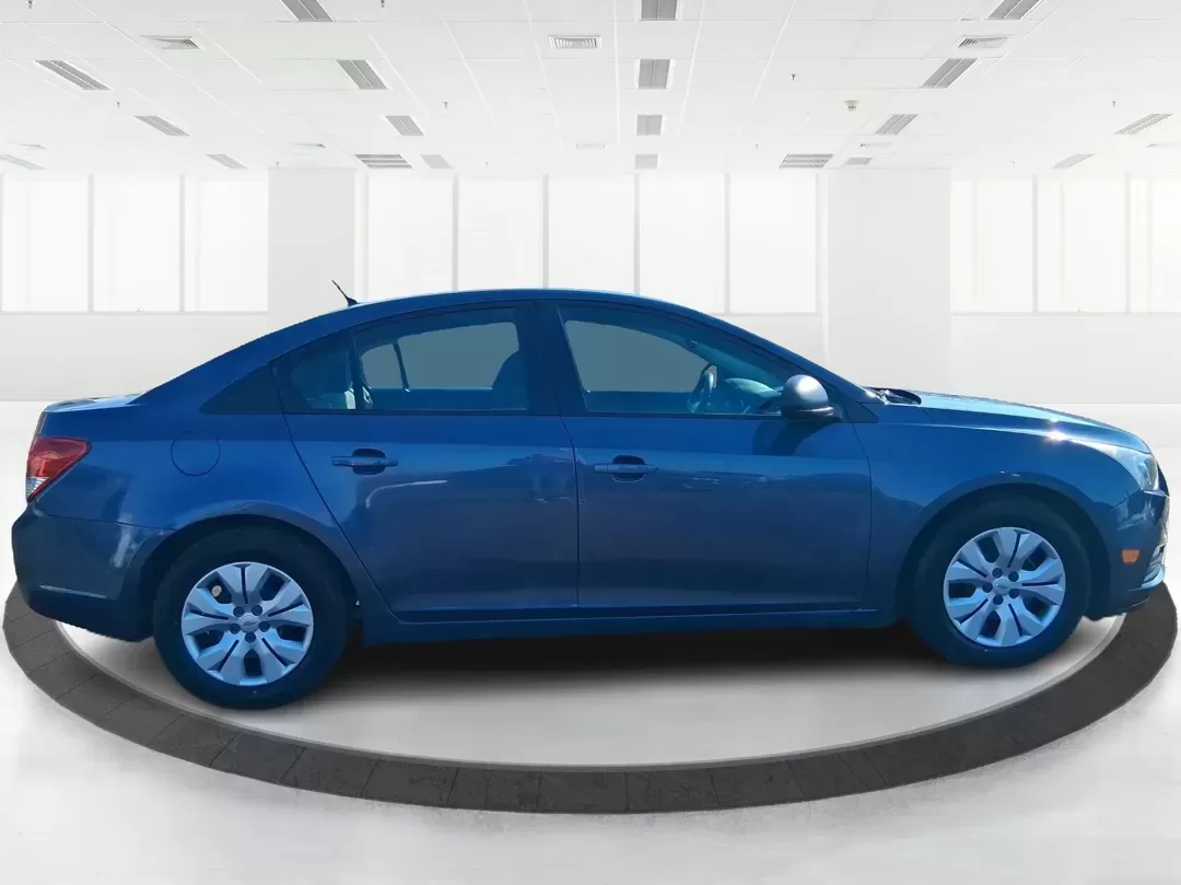 2014 Chevrolet Cruze LS Auto (1G1PA5SH3E7) with an ECOTEC 1.8L I-4 DOHC engine, 6-Speed Automatic transmission, located at 4508 South Dixie Dr, Moraine, OH, 45439, (937) 908-9800, 39.689976, -84.218452 - Need a smart, budget-friendly commuter that can handle daily school drop-offs, I-75 traffic, and weekend errands without draining your wallet at the pump? This 2014 Chevrolet Cruze LS Auto is a practical, easy-to-live-with sedan that fits real Moraine lifestyles-whether you're commuting toward Downt - Photo#1