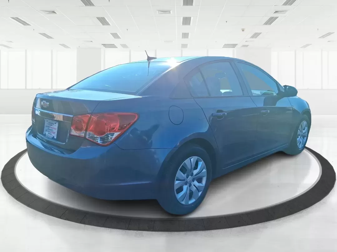 2014 Chevrolet Cruze LS Auto (1G1PA5SH3E7) with an ECOTEC 1.8L I-4 DOHC engine, 6-Speed Automatic transmission, located at 4508 South Dixie Dr, Moraine, OH, 45439, (937) 908-9800, 39.689976, -84.218452 - Need a smart, budget-friendly commuter that can handle daily school drop-offs, I-75 traffic, and weekend errands without draining your wallet at the pump? This 2014 Chevrolet Cruze LS Auto is a practical, easy-to-live-with sedan that fits real Moraine lifestyles-whether you're commuting toward Downt - Photo#2
