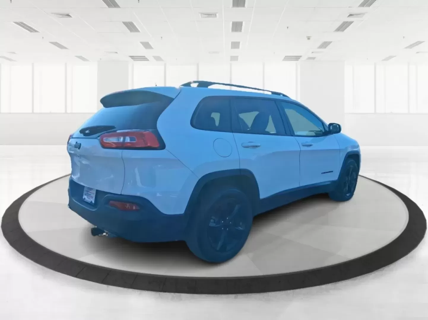 2016 Jeep Cherokee Altitude (1C4PJMCB5GW) with an 2.4L L4 DOHC 16V engine, 9A transmission, located at 880 E. National Road, Vandalia, OH, 45377, (937) 908-9800, 39.891918, -84.183594 - Picture your next weekend: a quick grocery run to the Meijer on Benchwood, a family visit across town, then a spontaneous road trip up I75 with the cargo area packed and the confidence of 4WD when Ohio weather changes its mind. This 2016 Jeep Cherokee Altitude is the kind of versatile crossover that - Photo#2