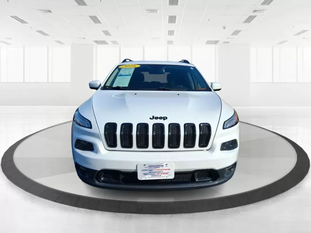 2016 Jeep Cherokee Altitude (1C4PJMCB5GW) with an 2.4L L4 DOHC 16V engine, 9A transmission, located at 880 E. National Road, Vandalia, OH, 45377, (937) 908-9800, 39.891918, -84.183594 - Picture your next weekend: a quick grocery run to the Meijer on Benchwood, a family visit across town, then a spontaneous road trip up I75 with the cargo area packed and the confidence of 4WD when Ohio weather changes its mind. This 2016 Jeep Cherokee Altitude is the kind of versatile crossover that - Photo#7
