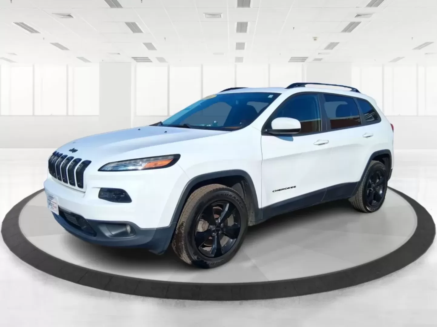 2016 Jeep Cherokee Altitude (1C4PJMCB5GW) with an 2.4L L4 DOHC 16V engine, 9A transmission, located at 880 E. National Road, Vandalia, OH, 45377, (937) 908-9800, 39.891918, -84.183594 - Picture your next weekend: a quick grocery run to the Meijer on Benchwood, a family visit across town, then a spontaneous road trip up I75 with the cargo area packed and the confidence of 4WD when Ohio weather changes its mind. This 2016 Jeep Cherokee Altitude is the kind of versatile crossover that - Photo#8