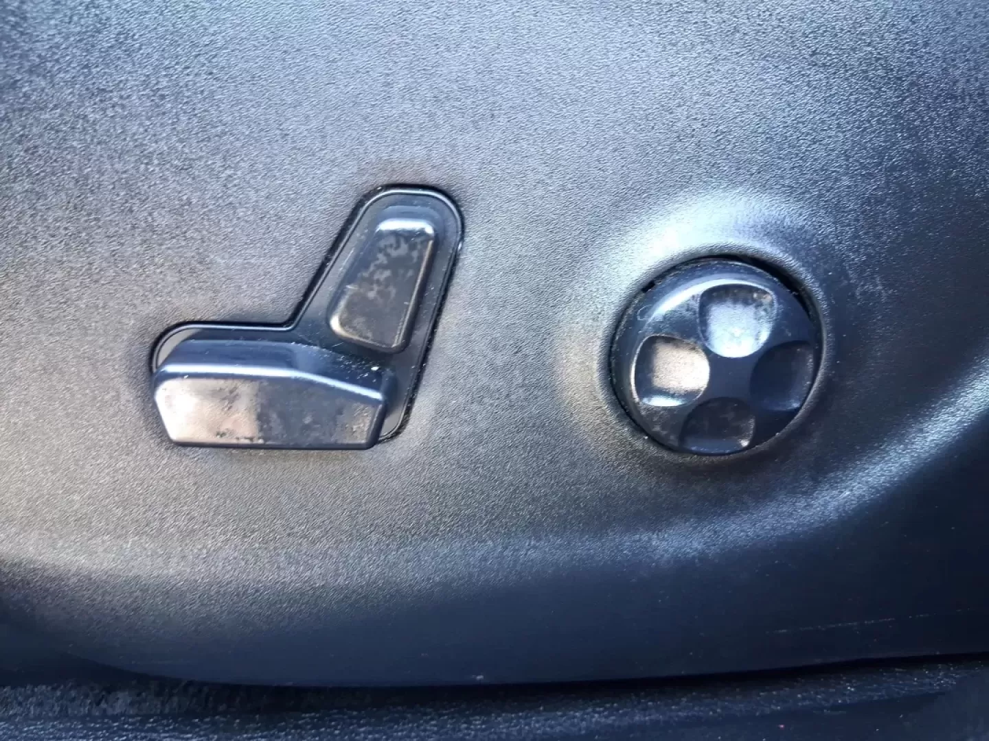 2016 Jeep Cherokee Altitude (1C4PJMCB5GW) with an 2.4L L4 DOHC 16V engine, 9A transmission, located at 880 E. National Road, Vandalia, OH, 45377, (937) 908-9800, 39.891918, -84.183594 - Picture your next weekend: a quick grocery run to the Meijer on Benchwood, a family visit across town, then a spontaneous road trip up I75 with the cargo area packed and the confidence of 4WD when Ohio weather changes its mind. This 2016 Jeep Cherokee Altitude is the kind of versatile crossover that - Photo#18