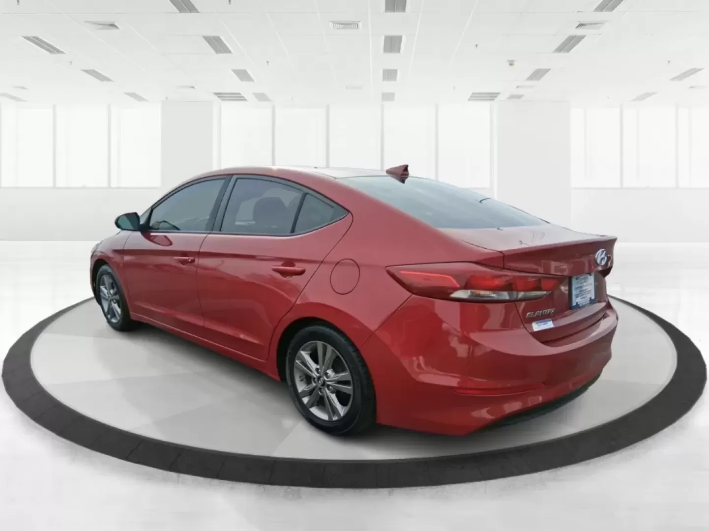 2017 Hyundai Elantra SE (KMHD84LF5HU) with an Nu 2L I-4 DOHC engine, 6A transmission, located at 1099 N County Rd 25A , Troy, OH, 45373, (937) 908-9800, 40.057079, -84.212883 - Planning a reliable daily commute from Troy to Dayton, a fuel-friendly run to the Miami Valley Centre Mall, or an easy weekend escape up I75? This 2017 Hyundai Elantra SE in eye-catching Scarlet Red Pearl is the kind of practical sedan that fits real life-comfortable for long drives, small enough fo - Photo#3