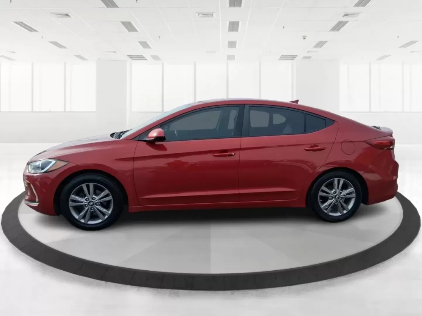 2017 Hyundai Elantra SE (KMHD84LF5HU) with an Nu 2L I-4 DOHC engine, 6A transmission, located at 1099 N County Rd 25A , Troy, OH, 45373, (937) 908-9800, 40.057079, -84.212883 - Planning a reliable daily commute from Troy to Dayton, a fuel-friendly run to the Miami Valley Centre Mall, or an easy weekend escape up I75? This 2017 Hyundai Elantra SE in eye-catching Scarlet Red Pearl is the kind of practical sedan that fits real life-comfortable for long drives, small enough fo - Photo#4