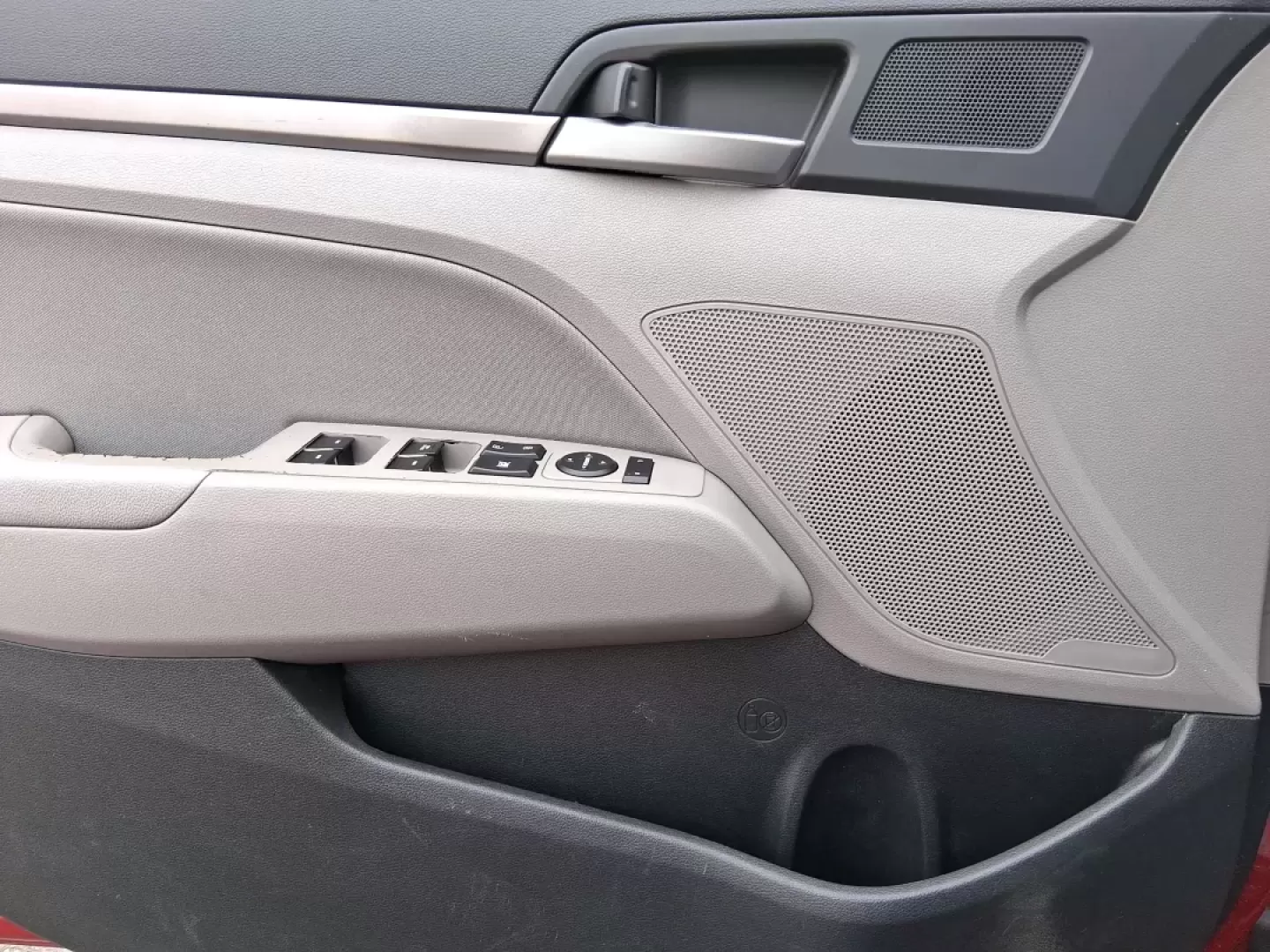 2017 Hyundai Elantra SE (KMHD84LF5HU) with an Nu 2L I-4 DOHC engine, 6A transmission, located at 1099 N County Rd 25A , Troy, OH, 45373, (937) 908-9800, 40.057079, -84.212883 - Planning a reliable daily commute from Troy to Dayton, a fuel-friendly run to the Miami Valley Centre Mall, or an easy weekend escape up I75? This 2017 Hyundai Elantra SE in eye-catching Scarlet Red Pearl is the kind of practical sedan that fits real life-comfortable for long drives, small enough fo - Photo#16