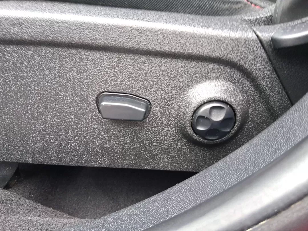 2019 Dodge Journey GT AWD (3C4PDDEG8KT) with an Pentastar 3.6L V-6 DOHC engine, 6A transmission, located at 401 Woodman Dr, Riverside, OH, 45431, (937) 908-9800, 39.760899, -84.123421 - Pack up the kids, load the groceries, and still have room for weekend gear-this 2019 Dodge Journey GT AWD is built for real-life Riverside routines and spontaneous Ohio road trips alike. Whether you're shuttling to school, commuting toward Dayton, or heading out for a family day at Carillon Historic - Photo#17