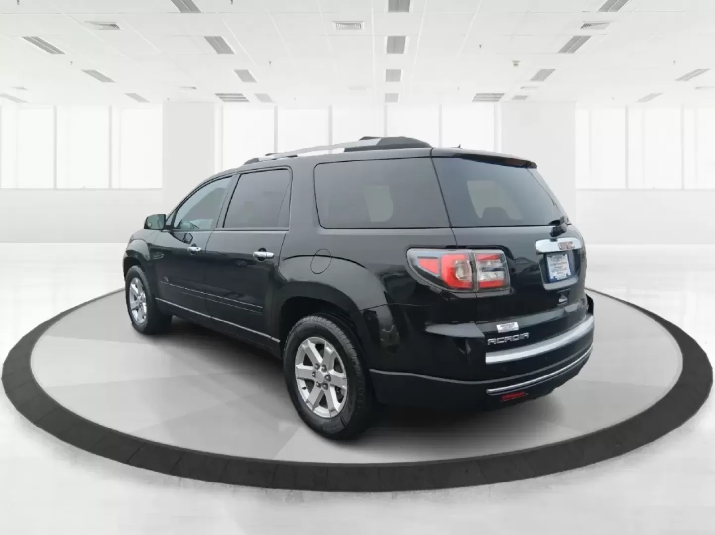 2016 GMC Acadia SLE-1 (1GKKVNED8GJ) with an 3.6L V-6 gasoline direct injection engine, 6A transmission, located at 1184 Kauffman Ave, Fairborn, OH, 45324, (937) 908-9800, 39.807072, -84.030914 - Need one SUV that can handle school drop-offs, I675 commuting, and a weekend escape to John Bryan State Park without feeling cramped or stressed? This 2016 GMC Acadia SLE-1 in Ebony Twilight Metallic is built for real-life Ohio driving-room for people and gear, confident traction for changing weathe - Photo#3