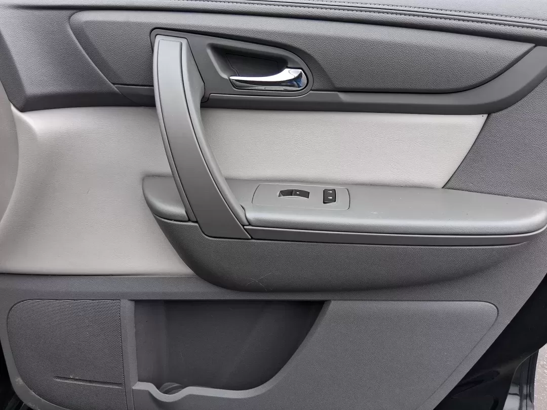 2016 GMC Acadia SLE-1 (1GKKVNED8GJ) with an 3.6L V-6 gasoline direct injection engine, 6A transmission, located at 1184 Kauffman Ave, Fairborn, OH, 45324, (937) 908-9800, 39.807072, -84.030914 - Need one SUV that can handle school drop-offs, I675 commuting, and a weekend escape to John Bryan State Park without feeling cramped or stressed? This 2016 GMC Acadia SLE-1 in Ebony Twilight Metallic is built for real-life Ohio driving-room for people and gear, confident traction for changing weathe - Photo#18