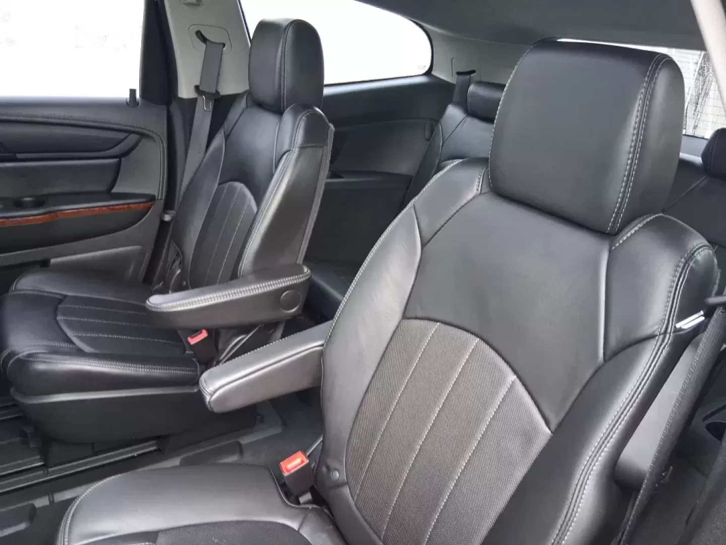 2014 Chevrolet Traverse LTZ (1GNKVJKDXEJ) with an 3.6L V-6 gasoline direct injection engine, 6-Speed Automatic transmission, located at 1951 S Dayton Lakeview Rd., New Carlisle, OH, 45344, (937) 908-9800, 39.890999, -84.050255 - Pack up the kids, cue up the playlist, and point the nose toward a weekend getaway-this 2014 Chevrolet Traverse LTZ is built for real life in West Central Ohio. Whether you're doing the school run, commuting between Troy and Dayton, or loading up for a road trip to Hocking Hills, the Traverse delive - Photo#9