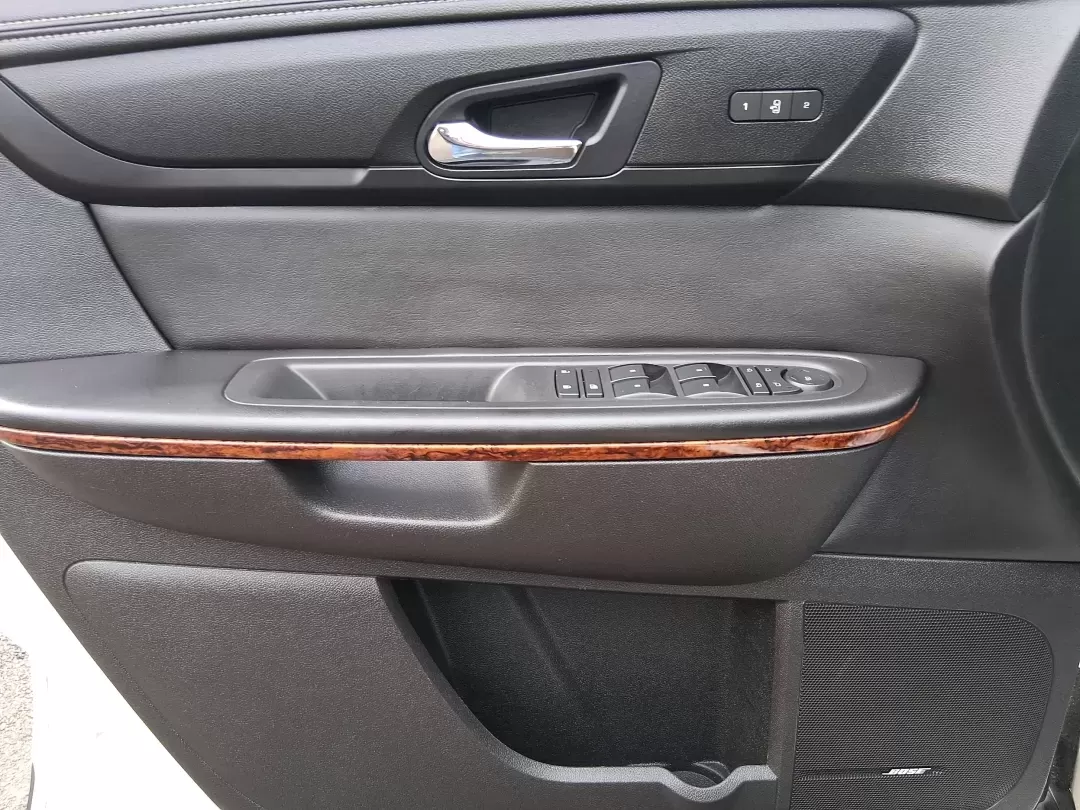 2014 Chevrolet Traverse LTZ (1GNKVJKDXEJ) with an 3.6L V-6 gasoline direct injection engine, 6-Speed Automatic transmission, located at 4508 South Dixie Dr, Moraine, OH, 45439, (937) 908-9800, 39.689976, -84.218452 - Pack up the kids, cue up the playlist, and point the nose toward a weekend getaway-this 2014 Chevrolet Traverse LTZ is built for real life in West Central Ohio. Whether you're doing the school run, commuting between Troy and Dayton, or loading up for a road trip to Hocking Hills, the Traverse delive - Photo#18