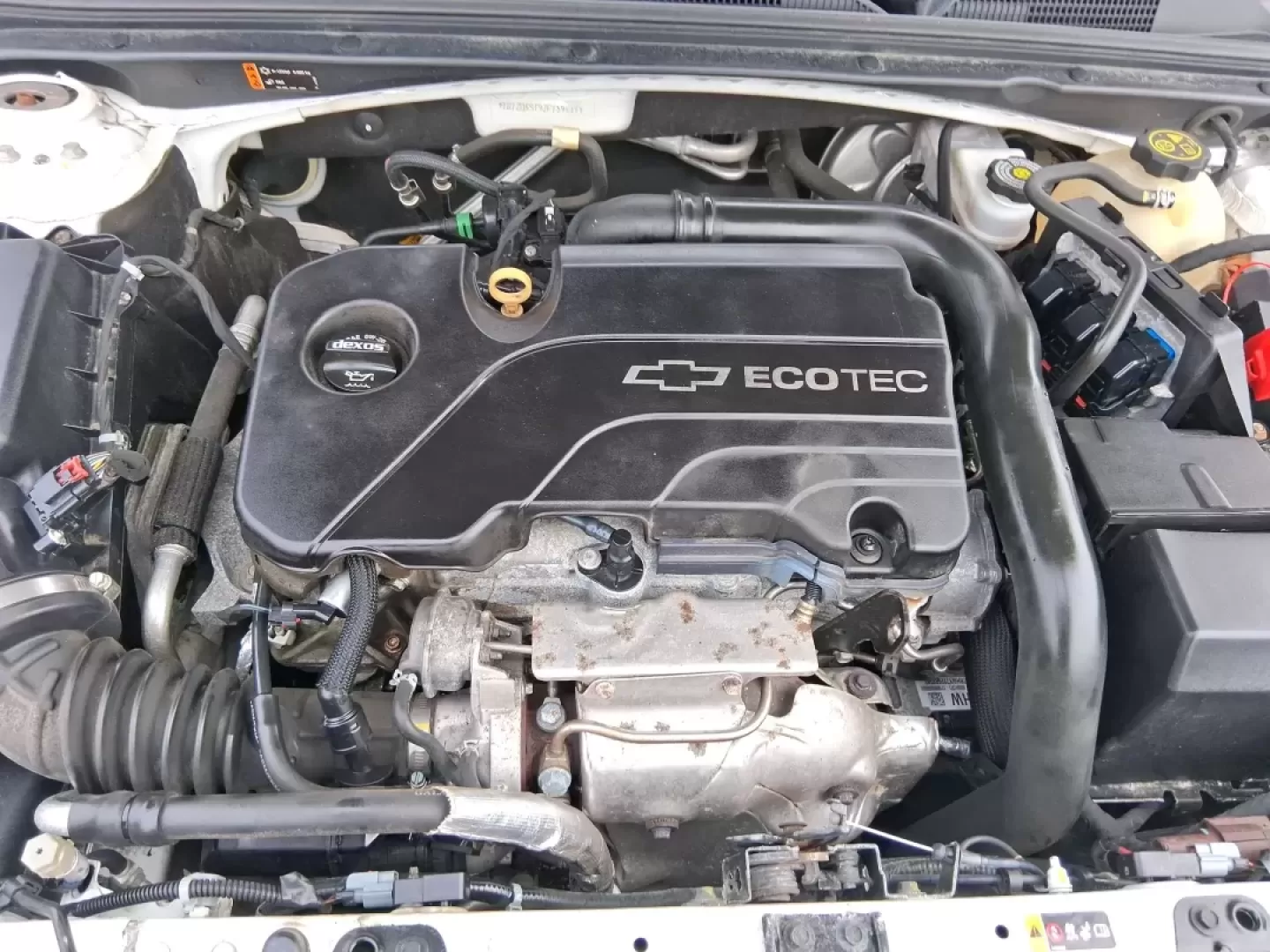 2018 Chevrolet Malibu LT (1G1ZD5ST9JF) with an ECOTEC 1.5L I-4 gasoline direct injection engine, 6A transmission, located at 4508 South Dixie Dr, Moraine, OH, 45439, (937) 908-9800, 39.689976, -84.218452 - Need a dependable commuter that still feels comfortable for date night in the Oregon District, errands around Dayton Mall, or a quick weekend drive up I75? This 2018 Chevrolet Malibu LT is a smart, real-world sedan that fits busy schedules-easy to park, smooth on long stretches of South Dixie Drive, - Photo#11