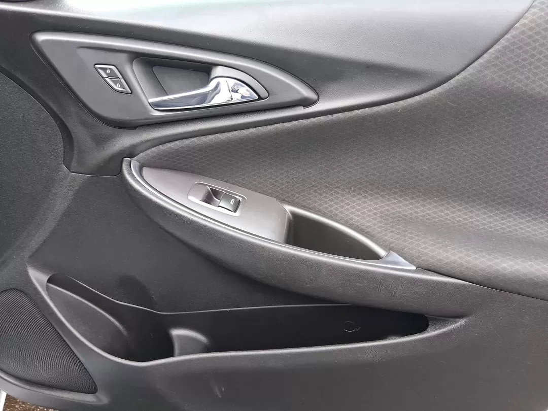 2018 Chevrolet Malibu LT (1G1ZD5ST9JF) with an ECOTEC 1.5L I-4 gasoline direct injection engine, 6A transmission, located at 4508 South Dixie Dr, Moraine, OH, 45439, (937) 908-9800, 39.689976, -84.218452 - Need a dependable commuter that still feels comfortable for date night in the Oregon District, errands around Dayton Mall, or a quick weekend drive up I75? This 2018 Chevrolet Malibu LT is a smart, real-world sedan that fits busy schedules-easy to park, smooth on long stretches of South Dixie Drive, - Photo#20