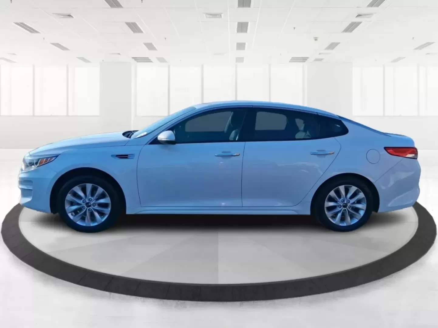 2016 Kia Optima EX (5XXGU4L31GG) with an Theta II 2.4L I-4 gasoline direct injection engine, 6A transmission, located at 880 E. National Road, Vandalia, OH, 45377, (937) 908-9800, 39.891918, -84.183594 - Whether you're a busy commuter heading down I75, a rideshare driver stacking miles, or a small family looking for a comfortable sedan for school runs and weekend errands, this 2016 Kia Optima EX is built for real-life driving in and around Vandalia, Ohio. Finished in Snow White Pearl, it delivers th - Photo#5