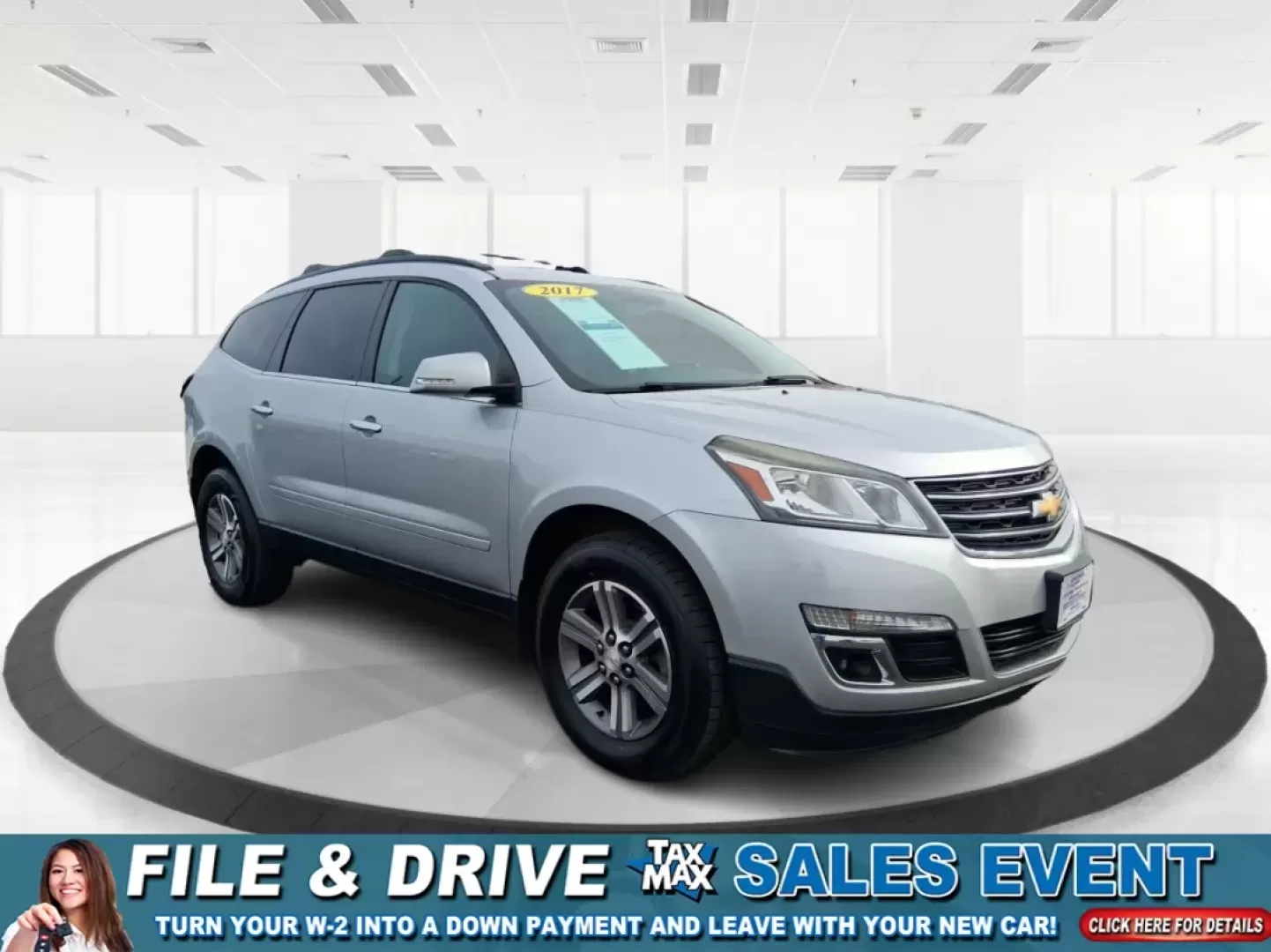 2017 Chevrolet Traverse 1LT (1GNKRGKD2HJ) with an 3.6L V-6 gasoline direct injection engine, 6A transmission, located at 1230 East Main St, Xenia, OH, 45385, (937) 908-9800, 39.688026, -83.910172 - Need one vehicle that can handle school drop-offs, long commutes to Dayton, and weekend road trips to Caesar Creek State Park without feeling cramped? This **2017 Chevrolet Traverse 1LT** is built for real-life Ohio schedules-roomy for growing families, comfortable for daily driving, and versatile e - Photo#0