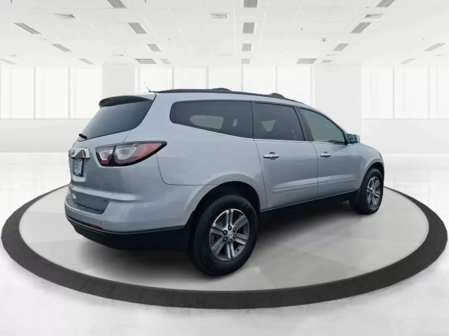 2017 Chevrolet Traverse 1LT (1GNKRGKD2HJ) with an 3.6L V-6 gasoline direct injection engine, 6A transmission, located at 1230 East Main St, Xenia, OH, 45385, (937) 908-9800, 39.688026, -83.910172 - Need one vehicle that can handle school drop-offs, long commutes to Dayton, and weekend road trips to Caesar Creek State Park without feeling cramped? This **2017 Chevrolet Traverse 1LT** is built for real-life Ohio schedules-roomy for growing families, comfortable for daily driving, and versatile e - Photo#2