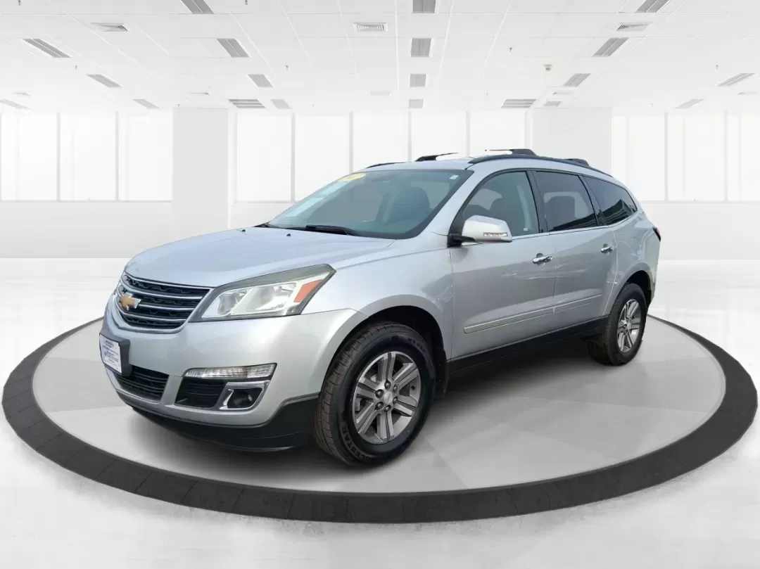 2017 Chevrolet Traverse 1LT (1GNKRGKD2HJ) with an 3.6L V-6 gasoline direct injection engine, 6A transmission, located at 1230 East Main St, Xenia, OH, 45385, (937) 908-9800, 39.688026, -83.910172 - Need one vehicle that can handle school drop-offs, long commutes to Dayton, and weekend road trips to Caesar Creek State Park without feeling cramped? This **2017 Chevrolet Traverse 1LT** is built for real-life Ohio schedules-roomy for growing families, comfortable for daily driving, and versatile e - Photo#7