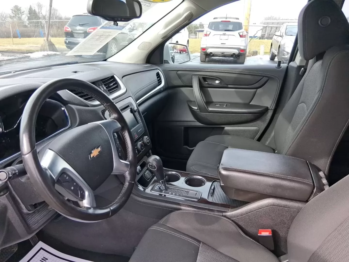 2017 Chevrolet Traverse 1LT (1GNKRGKD2HJ) with an 3.6L V-6 gasoline direct injection engine, 6A transmission, located at 1230 East Main St, Xenia, OH, 45385, (937) 908-9800, 39.688026, -83.910172 - Need one vehicle that can handle school drop-offs, long commutes to Dayton, and weekend road trips to Caesar Creek State Park without feeling cramped? This **2017 Chevrolet Traverse 1LT** is built for real-life Ohio schedules-roomy for growing families, comfortable for daily driving, and versatile e - Photo#8