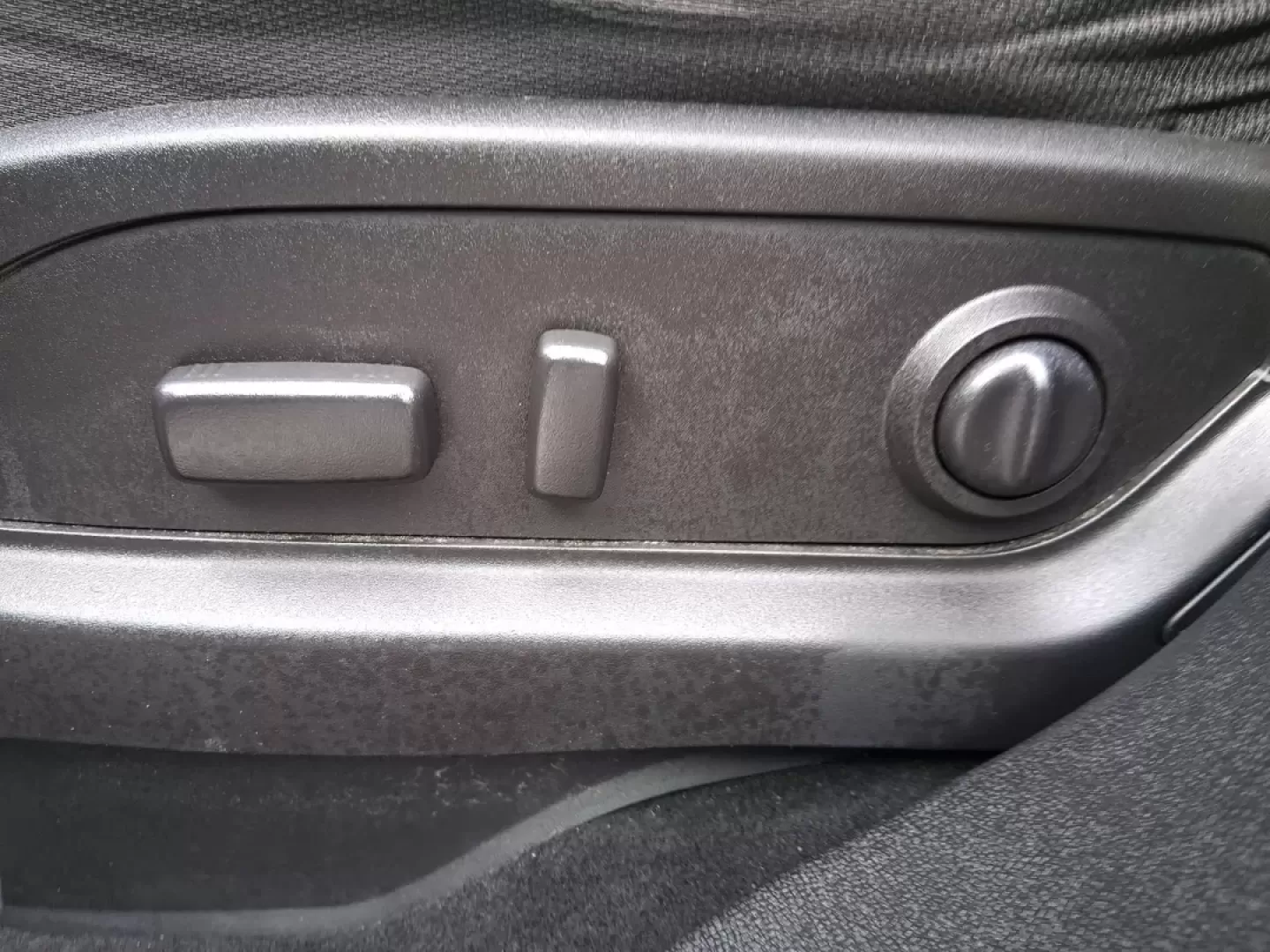 2017 Chevrolet Traverse 1LT (1GNKRGKD2HJ) with an 3.6L V-6 gasoline direct injection engine, 6A transmission, located at 1230 East Main St, Xenia, OH, 45385, (937) 908-9800, 39.688026, -83.910172 - Need one vehicle that can handle school drop-offs, long commutes to Dayton, and weekend road trips to Caesar Creek State Park without feeling cramped? This **2017 Chevrolet Traverse 1LT** is built for real-life Ohio schedules-roomy for growing families, comfortable for daily driving, and versatile e - Photo#17