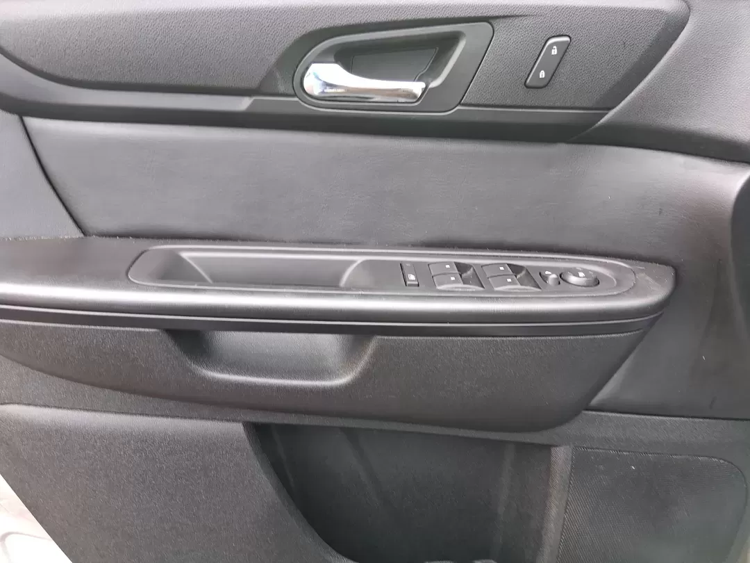 2017 Chevrolet Traverse 1LT (1GNKRGKD2HJ) with an 3.6L V-6 gasoline direct injection engine, 6A transmission, located at 1230 East Main St, Xenia, OH, 45385, (937) 908-9800, 39.688026, -83.910172 - Need one vehicle that can handle school drop-offs, long commutes to Dayton, and weekend road trips to Caesar Creek State Park without feeling cramped? This **2017 Chevrolet Traverse 1LT** is built for real-life Ohio schedules-roomy for growing families, comfortable for daily driving, and versatile e - Photo#18