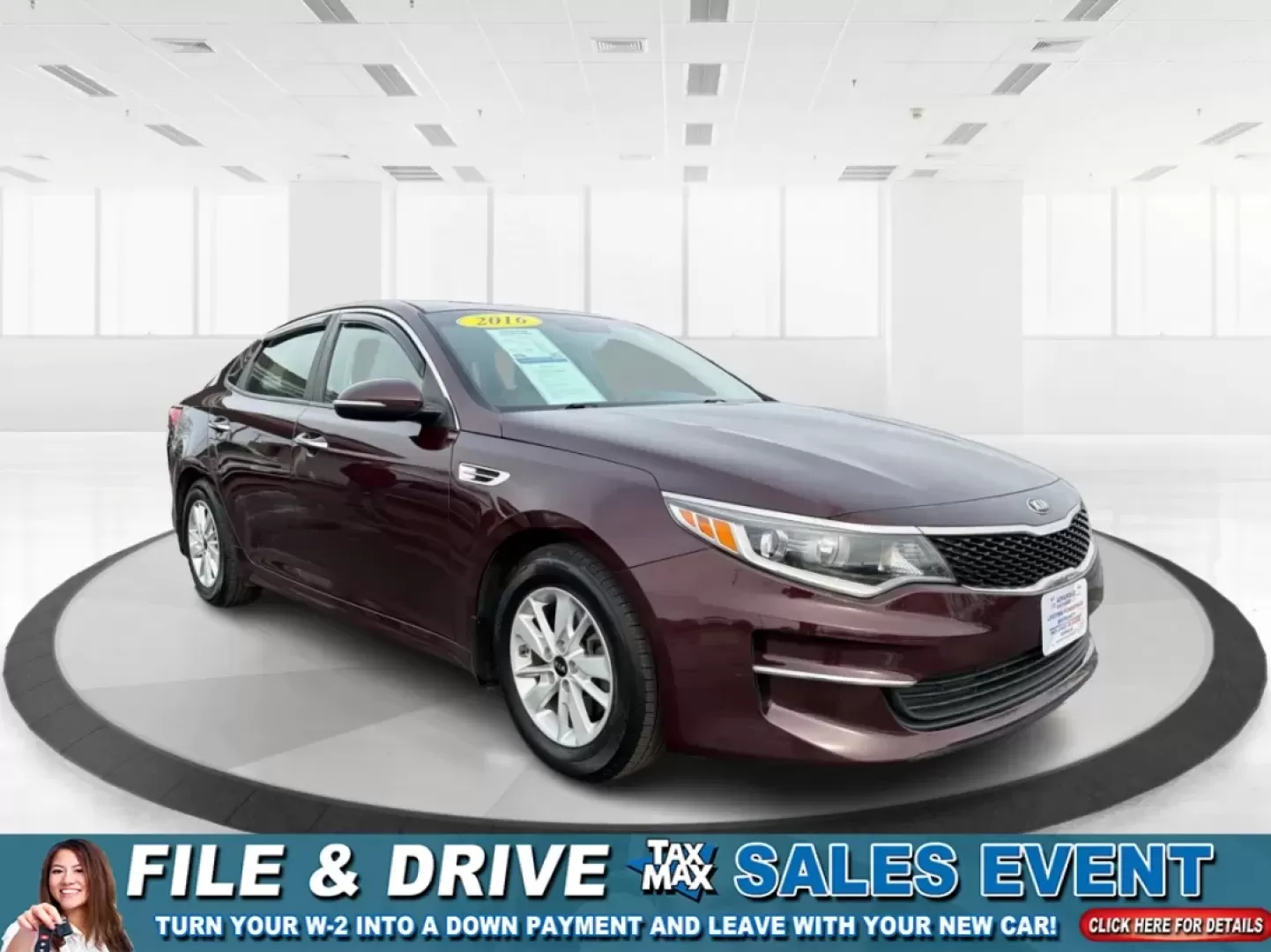 2016 Kia Optima LX (5XXGT4L32GG) with an Theta II 2.4L I-4 gasoline direct injection engine, 6A transmission, located at 1184 Kauffman Ave, Fairborn, OH, 45324, (937) 908-9800, 39.807072, -84.030914 - Picture your next week going smoother: an easy morning commute down I-675, a quick run to The Mall at Fairfield Commons, and a comfortable weekend drive past Wright State University or out toward the National Museum of the U.S. Air Force-without stressing about your budget. This 2016 Kia Optima LX s - Photo#0