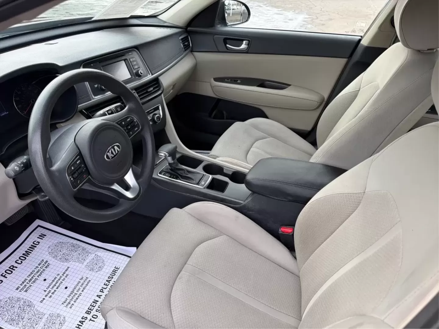 2016 Kia Optima LX (5XXGT4L32GG) with an Theta II 2.4L I-4 gasoline direct injection engine, 6A transmission, located at 1184 Kauffman Ave, Fairborn, OH, 45324, (937) 908-9800, 39.807072, -84.030914 - Picture your next week going smoother: an easy morning commute down I-675, a quick run to The Mall at Fairfield Commons, and a comfortable weekend drive past Wright State University or out toward the National Museum of the U.S. Air Force-without stressing about your budget. This 2016 Kia Optima LX s - Photo#9