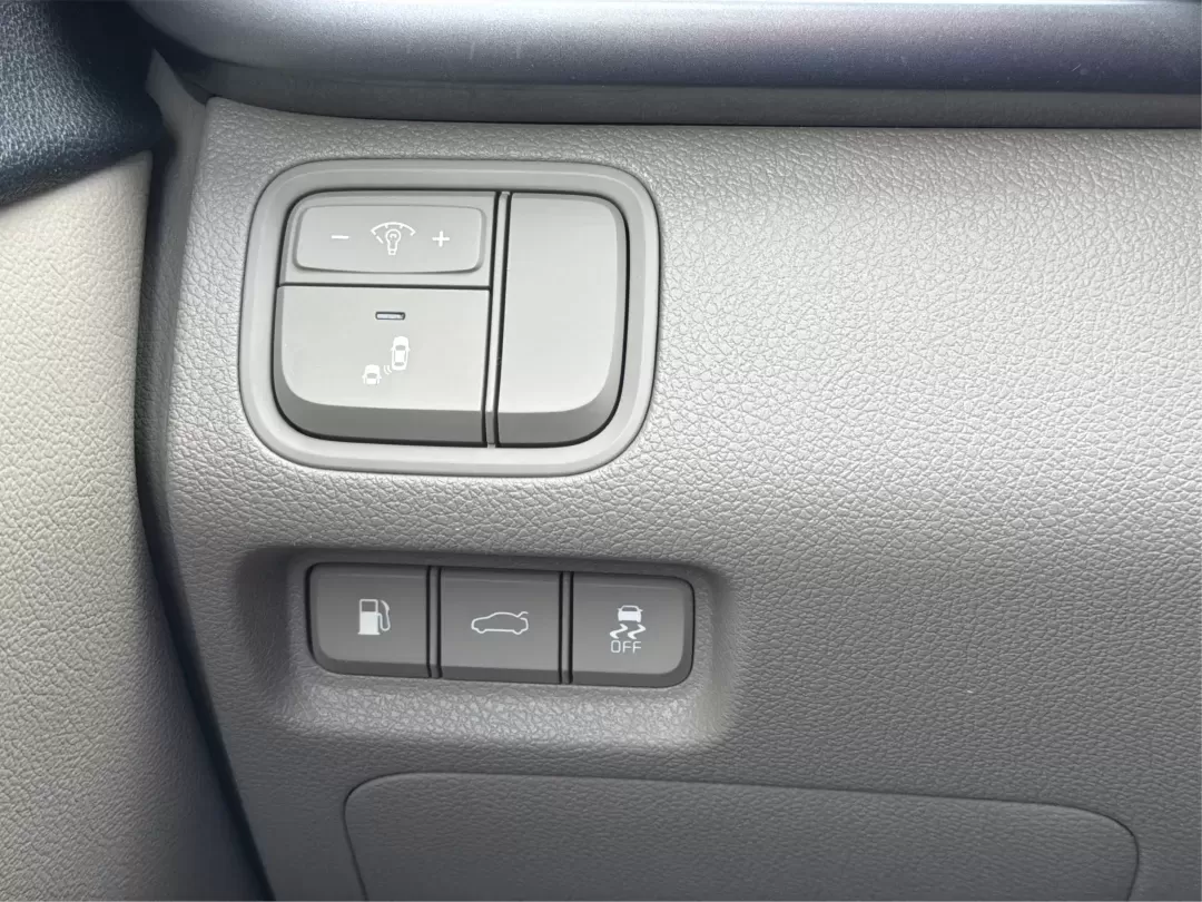 2016 Kia Optima LX (5XXGT4L32GG) with an Theta II 2.4L I-4 gasoline direct injection engine, 6A transmission, located at 1184 Kauffman Ave, Fairborn, OH, 45324, (937) 908-9800, 39.807072, -84.030914 - Picture your next week going smoother: an easy morning commute down I-675, a quick run to The Mall at Fairfield Commons, and a comfortable weekend drive past Wright State University or out toward the National Museum of the U.S. Air Force-without stressing about your budget. This 2016 Kia Optima LX s - Photo#17