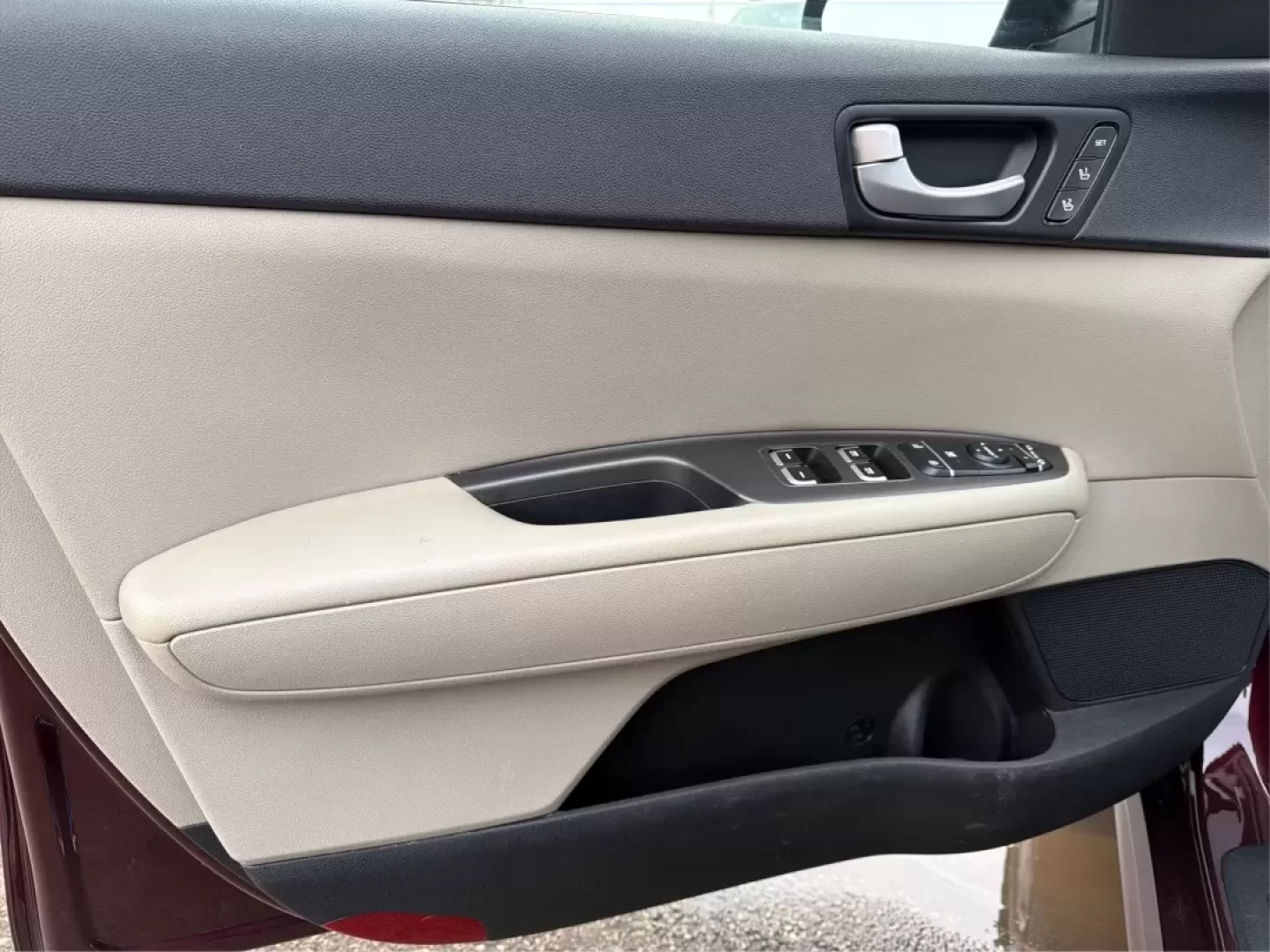 2016 Kia Optima LX (5XXGT4L32GG) with an Theta II 2.4L I-4 gasoline direct injection engine, 6A transmission, located at 1184 Kauffman Ave, Fairborn, OH, 45324, (937) 908-9800, 39.807072, -84.030914 - Picture your next week going smoother: an easy morning commute down I-675, a quick run to The Mall at Fairfield Commons, and a comfortable weekend drive past Wright State University or out toward the National Museum of the U.S. Air Force-without stressing about your budget. This 2016 Kia Optima LX s - Photo#19