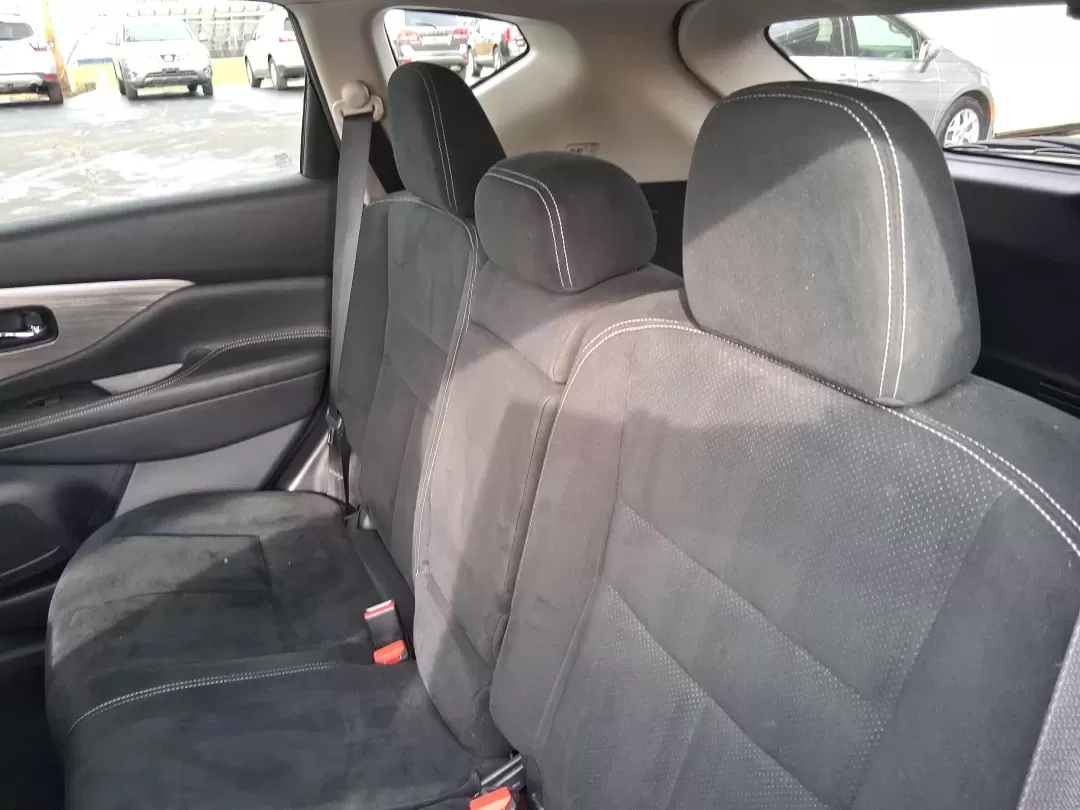 2018 Nissan Murano SV (5N1AZ2MH5JN) with an 3.5L V-6 DOHC engine, CVT transmission, located at 1184 Kauffman Ave, Fairborn, OH, 45324, (937) 908-9800, 39.807072, -84.030914 - Road trips to Yellow Springs, daily commutes down I675, or weekend errands between Wright-Patt and Fairfield Commons-this 2018 Nissan Murano SV is the kind of comfortable, confidence-inspiring SUV that fits real life in Fairborn. With its bold Cayenne Red Metallic finish, roomy cabin, and smart tech - Photo#10