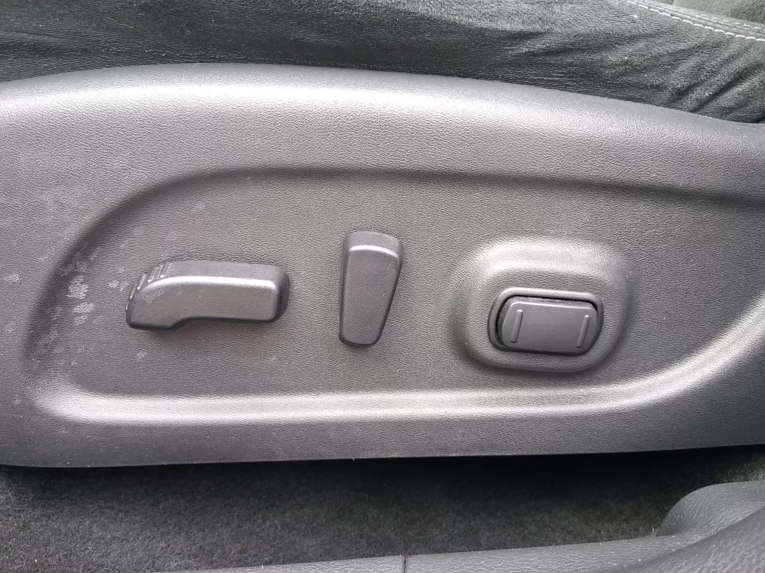 2018 Nissan Murano SV (5N1AZ2MH5JN) with an 3.5L V-6 DOHC engine, CVT transmission, located at 1184 Kauffman Ave, Fairborn, OH, 45324, (937) 908-9800, 39.807072, -84.030914 - Road trips to Yellow Springs, daily commutes down I675, or weekend errands between Wright-Patt and Fairfield Commons-this 2018 Nissan Murano SV is the kind of comfortable, confidence-inspiring SUV that fits real life in Fairborn. With its bold Cayenne Red Metallic finish, roomy cabin, and smart tech - Photo#17