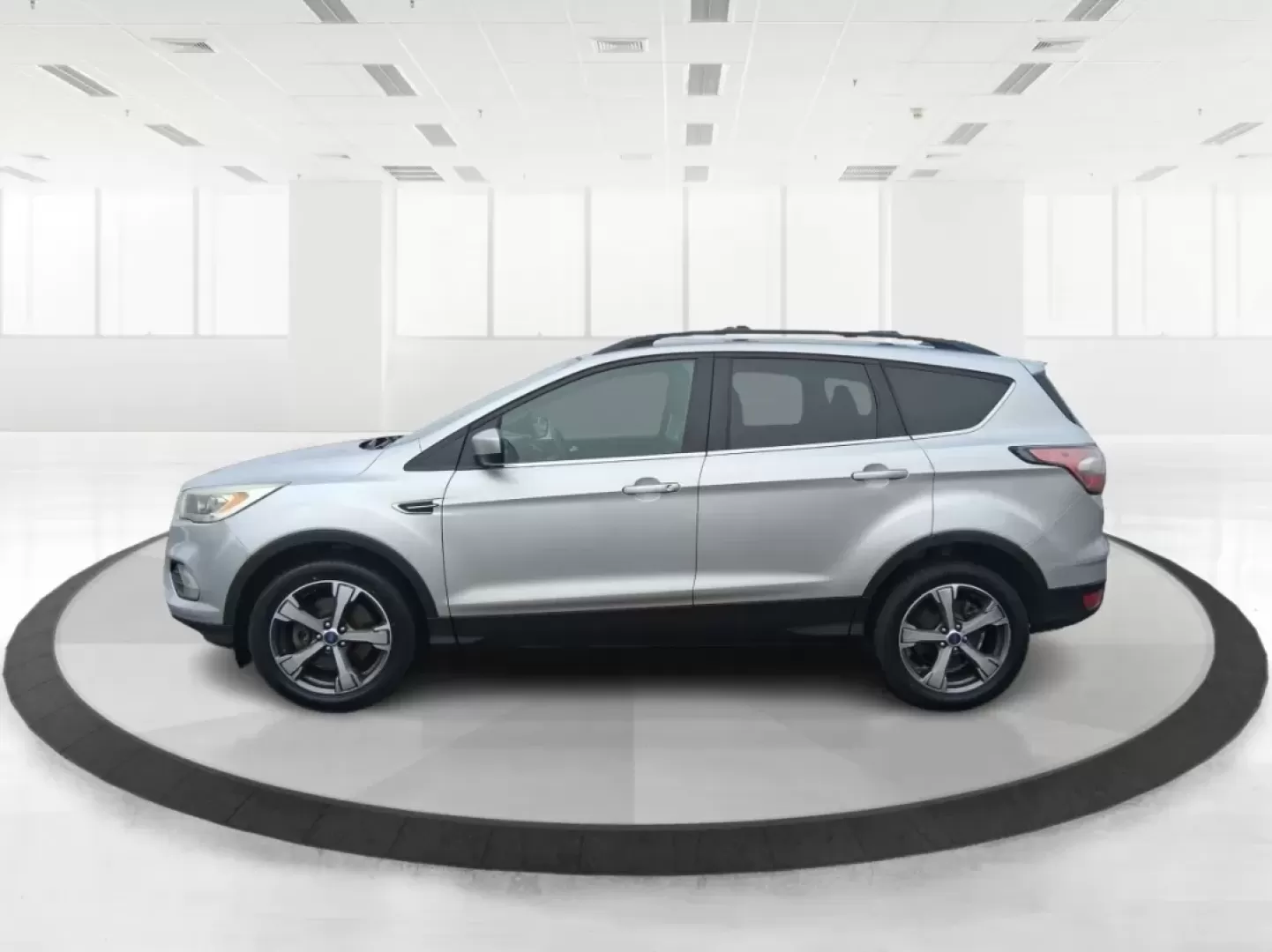 2017 Ford Escape SE (1FMCU0GD5HU) with an 1.5L L4 DOHC 16V engine, 6A transmission, located at 1099 N County Rd 25A , Troy, OH, 45373, (937) 908-9800, 40.057079, -84.212883 - Picture your next Ohio weekend: a quick run up I75 for errands, a family day at Treasure Island Park, or a spontaneous road trip to Dayton-without worrying about space, comfort, or winter-ready confidence. This 2017 Ford Escape SE SUV is built for real life in Troy, offering the easy maneuverability - Photo#5