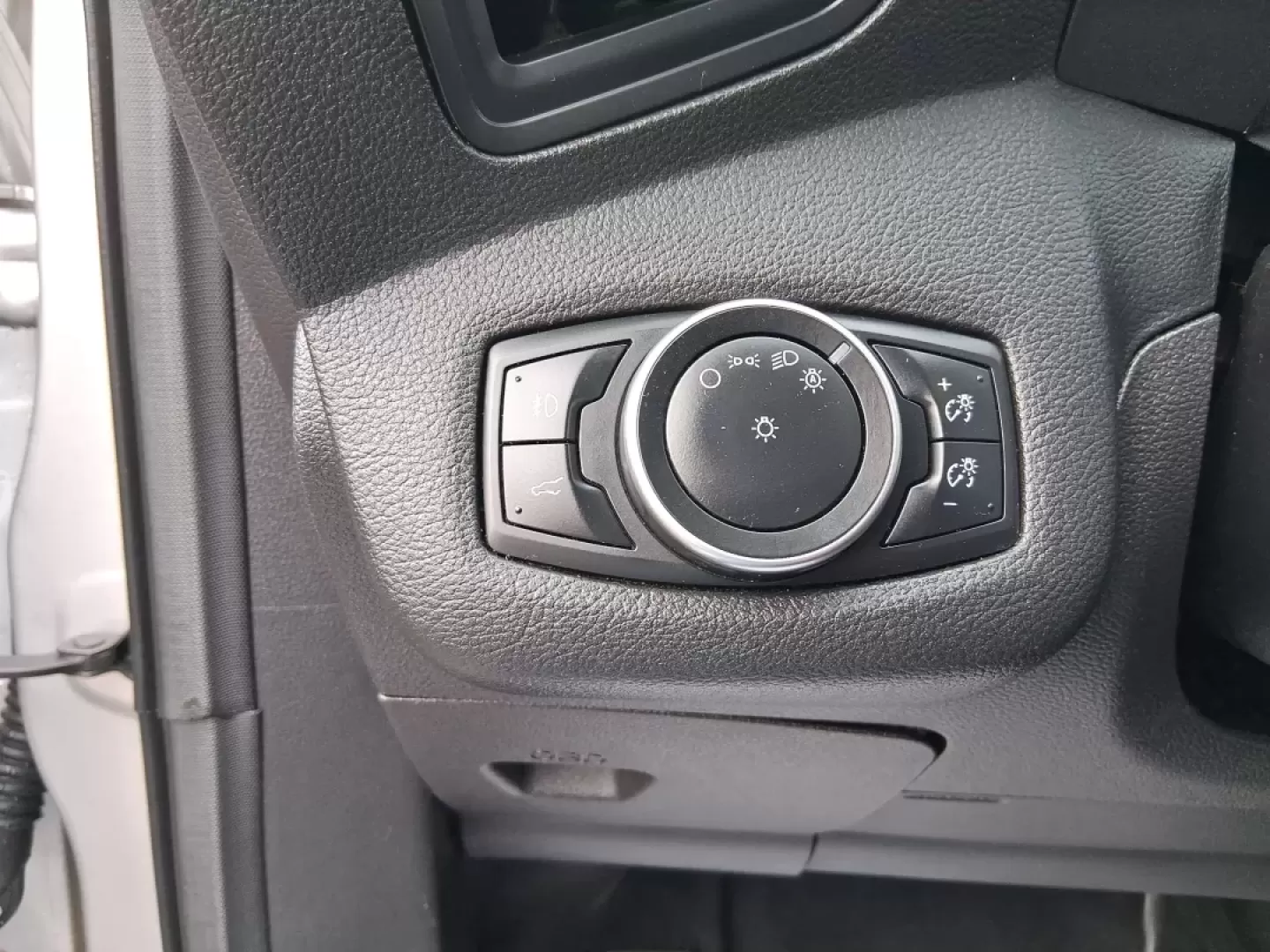 2017 Ford Escape SE (1FMCU0GD5HU) with an 1.5L L4 DOHC 16V engine, 6A transmission, located at 1099 N County Rd 25A , Troy, OH, 45373, (937) 908-9800, 40.057079, -84.212883 - Picture your next Ohio weekend: a quick run up I75 for errands, a family day at Treasure Island Park, or a spontaneous road trip to Dayton-without worrying about space, comfort, or winter-ready confidence. This 2017 Ford Escape SE SUV is built for real life in Troy, offering the easy maneuverability - Photo#17