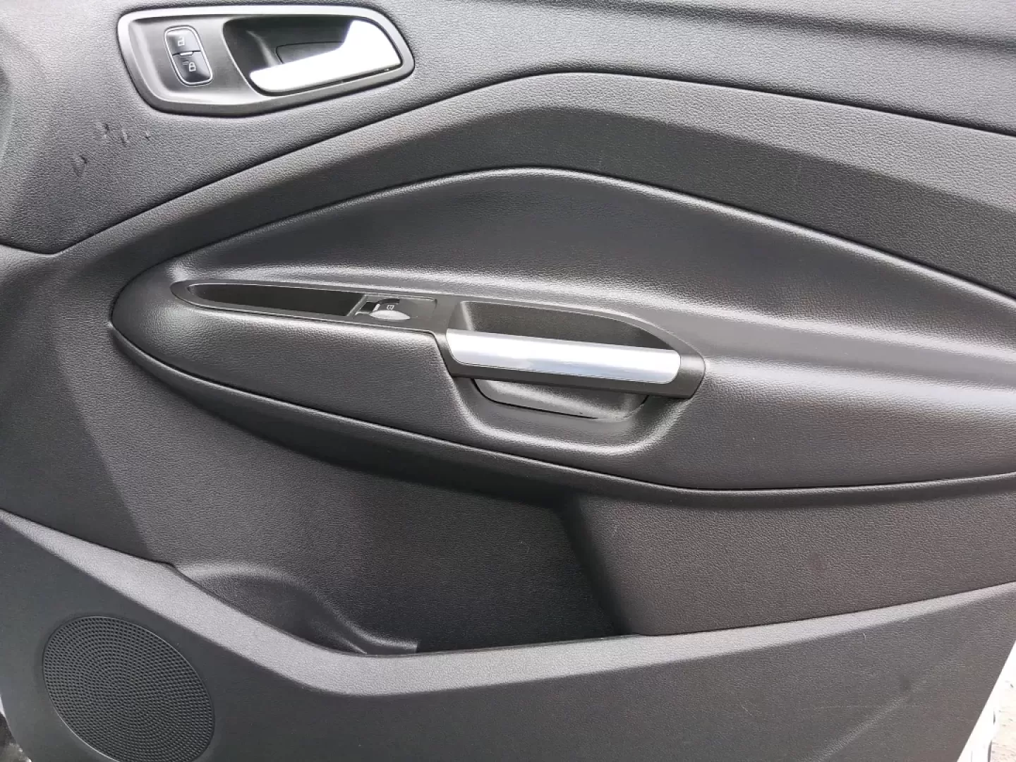 2017 Ford Escape SE (1FMCU0GD5HU) with an 1.5L L4 DOHC 16V engine, 6A transmission, located at 1099 N County Rd 25A , Troy, OH, 45373, (937) 908-9800, 40.057079, -84.212883 - Picture your next Ohio weekend: a quick run up I75 for errands, a family day at Treasure Island Park, or a spontaneous road trip to Dayton-without worrying about space, comfort, or winter-ready confidence. This 2017 Ford Escape SE SUV is built for real life in Troy, offering the easy maneuverability - Photo#20