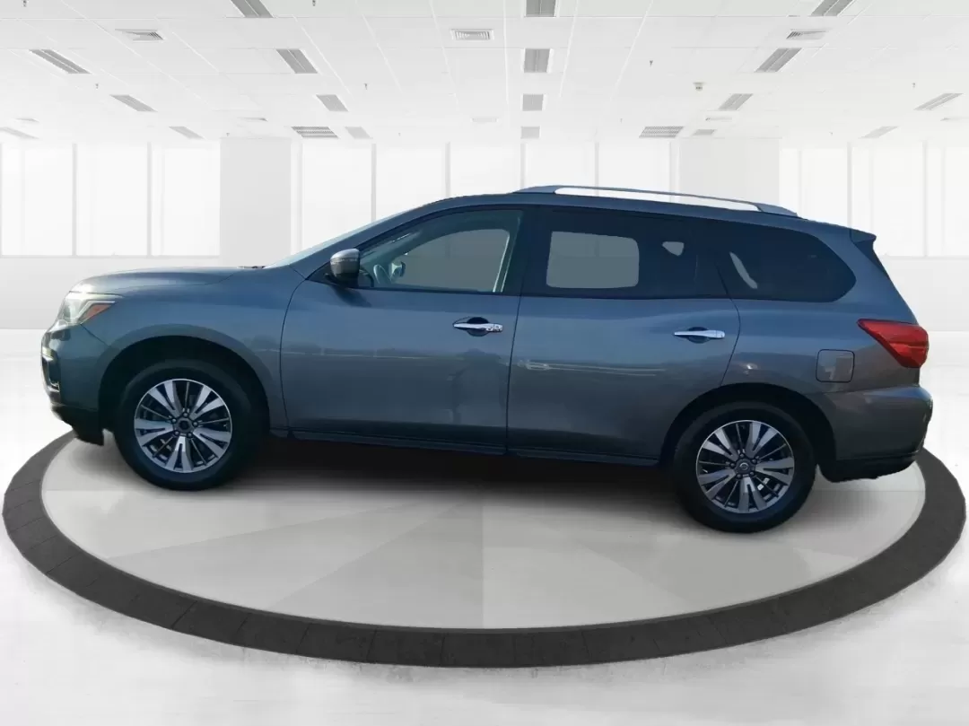2018 Nissan Pathfinder SV (5N1DR2MM7JC) with an 3.5L V-6 gasoline direct injection engine, CVT transmission, located at 1099 N County Rd 25A , Troy, OH, 45373, (937) 908-9800, 40.057079, -84.212883 - Pack up the kids, the cooler, and the weekend plans-this 2018 Nissan Pathfinder SV is built for real life in Troy, Ohio, whether you're shuttling to practice, commuting down I75, or heading out for a road trip to the Dayton area. With three-row versatility, confident capability, and family-friendly - Photo#5