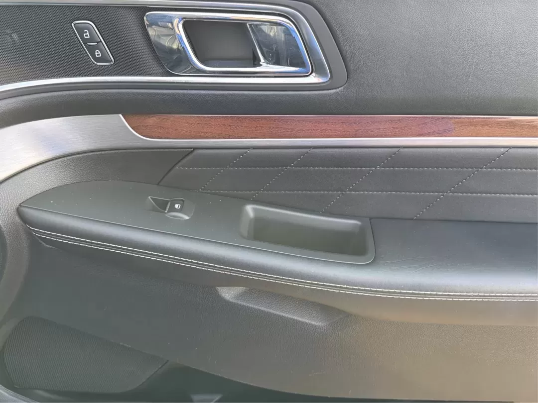 2018 Ford Explorer Platinum (1FM5K8HT1JG) with an EcoBoost 3.5L V-6 gasoline direct injection engine, 6A transmission, located at 8750 N County Rd 25A, Piqua, OH, 45356, (937) 908-9800, 40.164391, -84.232513 - Load up the family, cue the road-trip playlist, and point your weekend plans toward Indian Lake or a quick getaway down I75-this 2018 Ford Explorer Platinum is built for real-life Ohio driving. With confident 4WD/AWD traction, three-row versatility, and premium comfort, it's an ideal SUV for growing - Photo#20