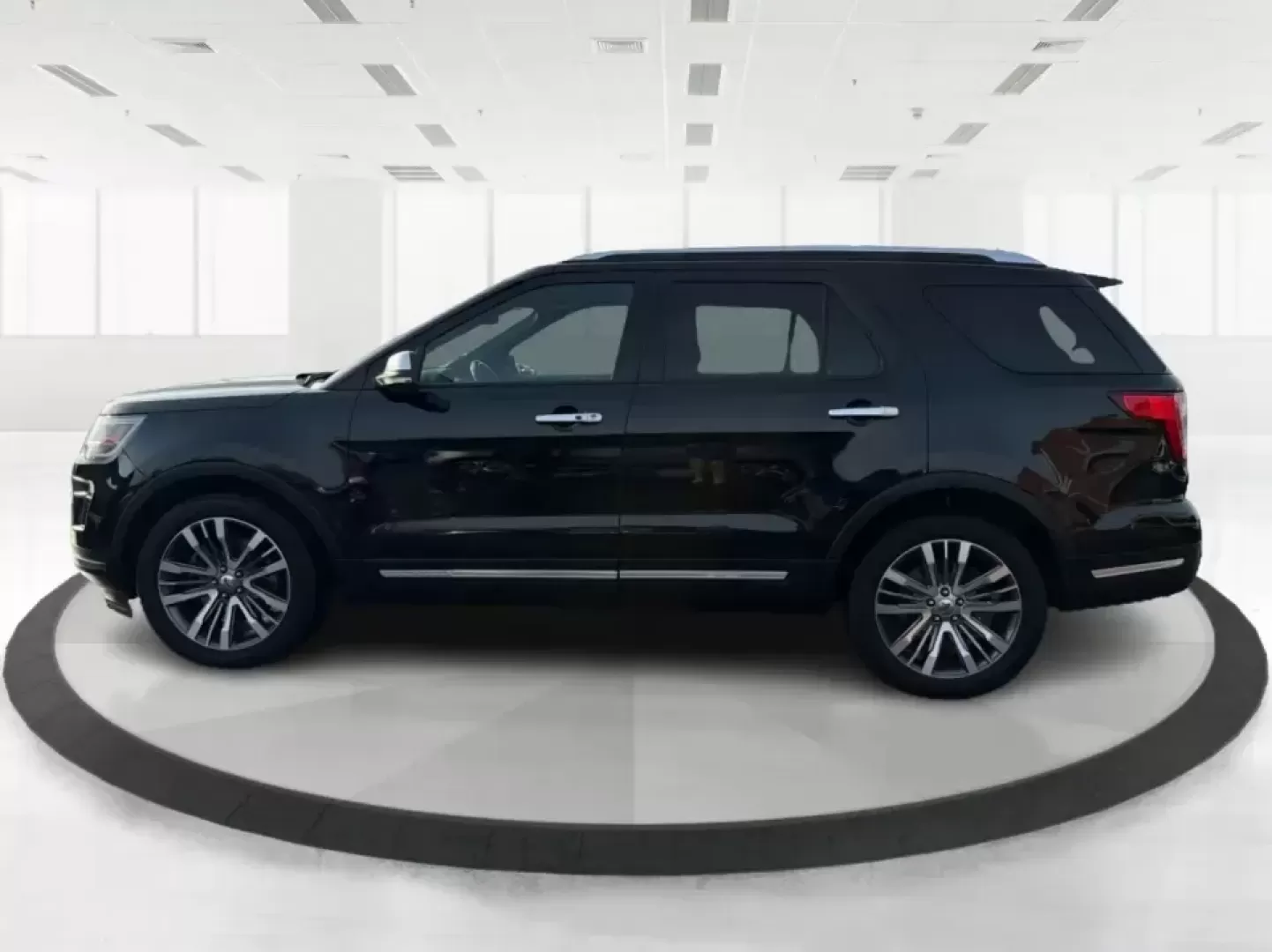 2018 Ford Explorer Platinum (1FM5K8HT1JG) with an EcoBoost 3.5L V-6 gasoline direct injection engine, 6A transmission, located at 401 Woodman Dr, Riverside, OH, 45431, (937) 908-9800, 39.760899, -84.123421 - Load up the family, cue the road-trip playlist, and point your weekend plans toward Indian Lake or a quick getaway down I75-this 2018 Ford Explorer Platinum is built for real-life Ohio driving. With confident 4WD/AWD traction, three-row versatility, and premium comfort, it's an ideal SUV for growing - Photo#5