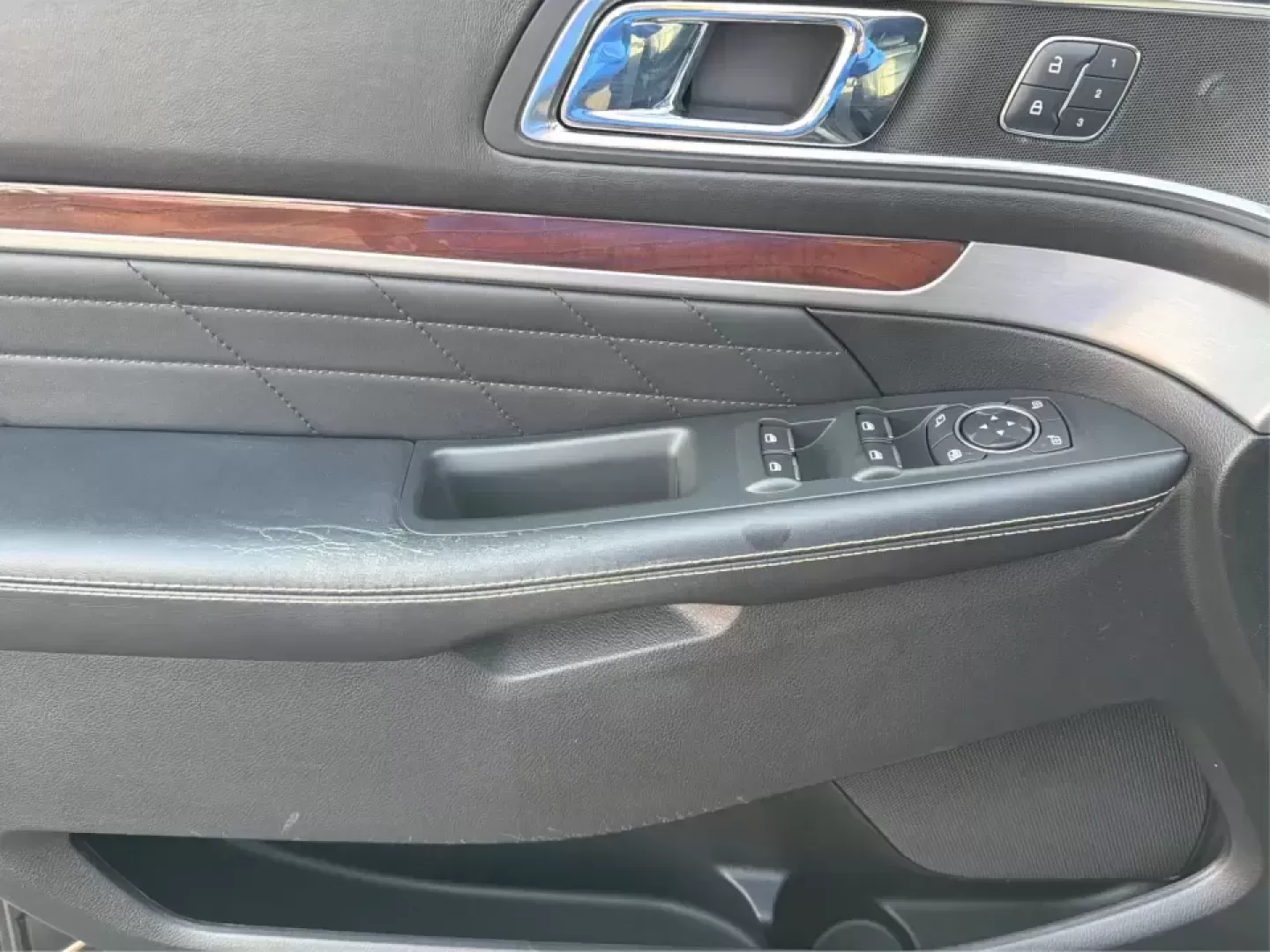 2018 Ford Explorer Platinum (1FM5K8HT1JG) with an EcoBoost 3.5L V-6 gasoline direct injection engine, 6A transmission, located at 401 Woodman Dr, Riverside, OH, 45431, (937) 908-9800, 39.760899, -84.123421 - Load up the family, cue the road-trip playlist, and point your weekend plans toward Indian Lake or a quick getaway down I75-this 2018 Ford Explorer Platinum is built for real-life Ohio driving. With confident 4WD/AWD traction, three-row versatility, and premium comfort, it's an ideal SUV for growing - Photo#19