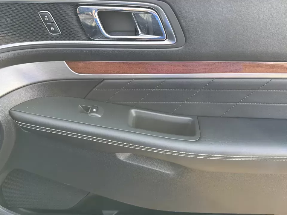 2018 Ford Explorer Platinum (1FM5K8HT1JG) with an EcoBoost 3.5L V-6 gasoline direct injection engine, 6A transmission, located at 401 Woodman Dr, Riverside, OH, 45431, (937) 908-9800, 39.760899, -84.123421 - Load up the family, cue the road-trip playlist, and point your weekend plans toward Indian Lake or a quick getaway down I75-this 2018 Ford Explorer Platinum is built for real-life Ohio driving. With confident 4WD/AWD traction, three-row versatility, and premium comfort, it's an ideal SUV for growing - Photo#20