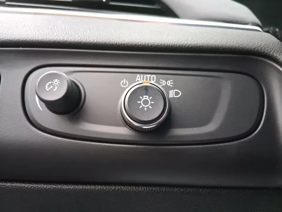 2019 Buick Enclave AWD Premium (5GAEVBKW2KJ) with an 3.6L V-6 gasoline direct injection engine, 9A transmission, located at 4508 South Dixie Dr, Moraine, OH, 45439, (937) 908-9800, 39.689976, -84.218452 - Pack the family, load up the groceries, and still have room for a spontaneous weekend getaway-this 2019 Buick Enclave AWD Premium is built for real life in Ohio. Whether you're commuting toward Dayton, shuttling kids to activities, or planning a road trip that starts on I70 and ends with a sunset at - Photo#15
