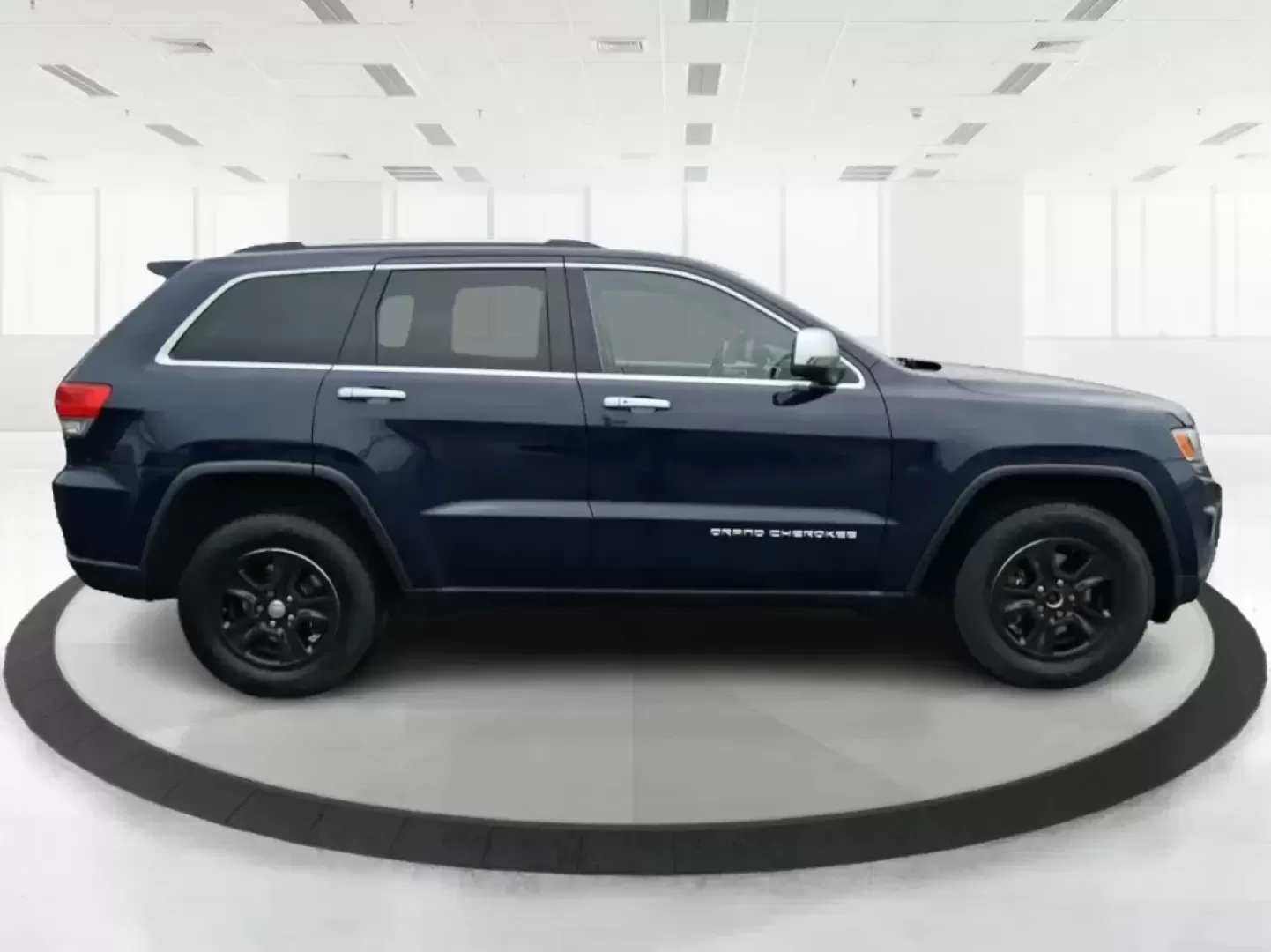 2015 Jeep Grand Cherokee Laredo (1C4RJFAG1FC) with an 3.6L V-6 DOHC engine, 8-Speed Automatic transmission, located at 1951 S Dayton Lakeview Rd., New Carlisle, OH, 45344, (937) 908-9800, 39.890999, -84.050255 - Picture a weekend that starts with a smooth commute through Clark County and ends with a spontaneous road trip-camp gear in the back, friends in the second row, and confidence when the weather turns. This 2015 Jeep Grand Cherokee Laredo is built for real life in Ohio: school runs, long drives down I - Photo#1