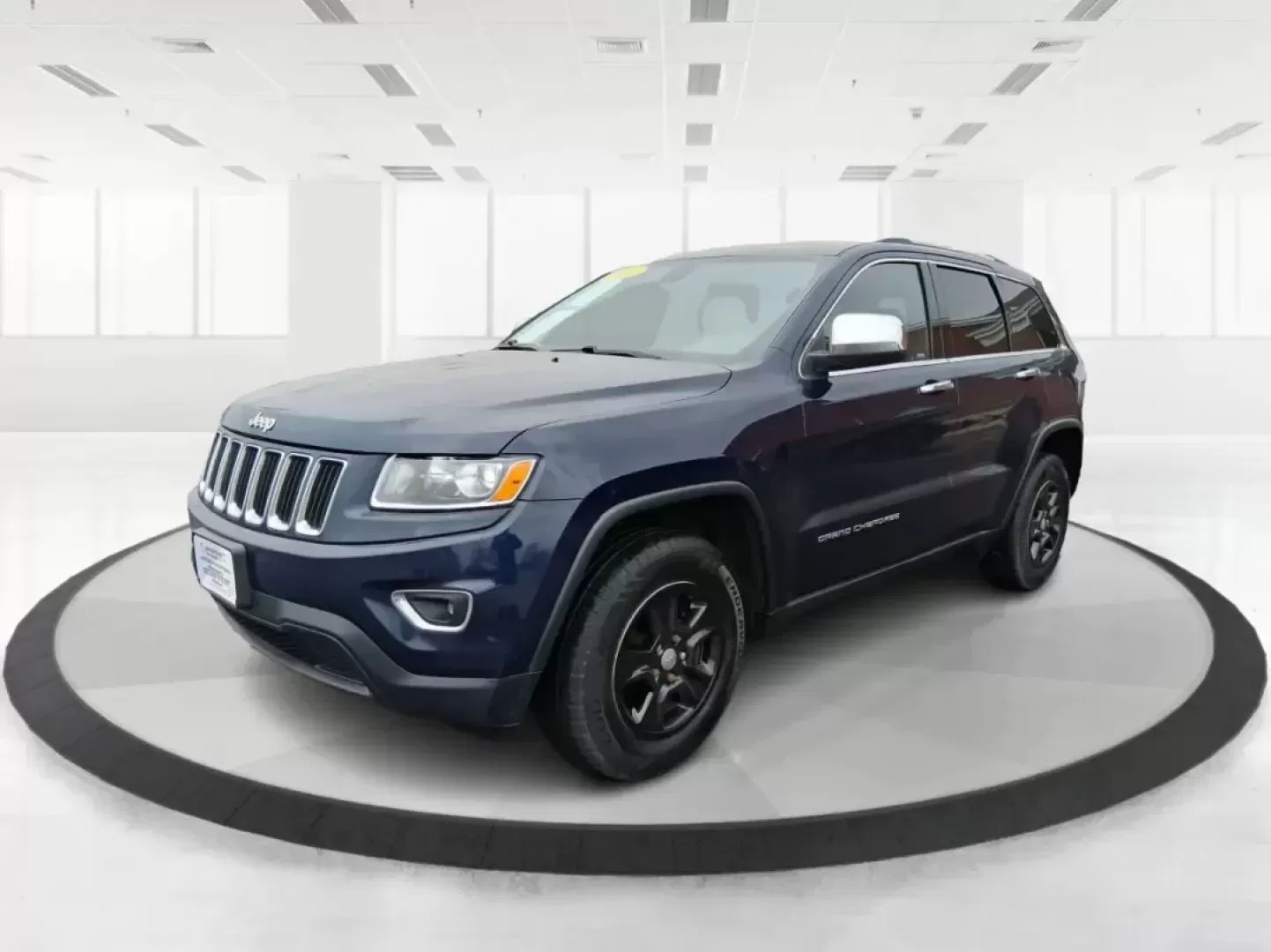 2015 Jeep Grand Cherokee Laredo (1C4RJFAG1FC) with an 3.6L V-6 DOHC engine, 8-Speed Automatic transmission, located at 1951 S Dayton Lakeview Rd., New Carlisle, OH, 45344, (937) 908-9800, 39.890999, -84.050255 - Picture a weekend that starts with a smooth commute through Clark County and ends with a spontaneous road trip-camp gear in the back, friends in the second row, and confidence when the weather turns. This 2015 Jeep Grand Cherokee Laredo is built for real life in Ohio: school runs, long drives down I - Photo#8