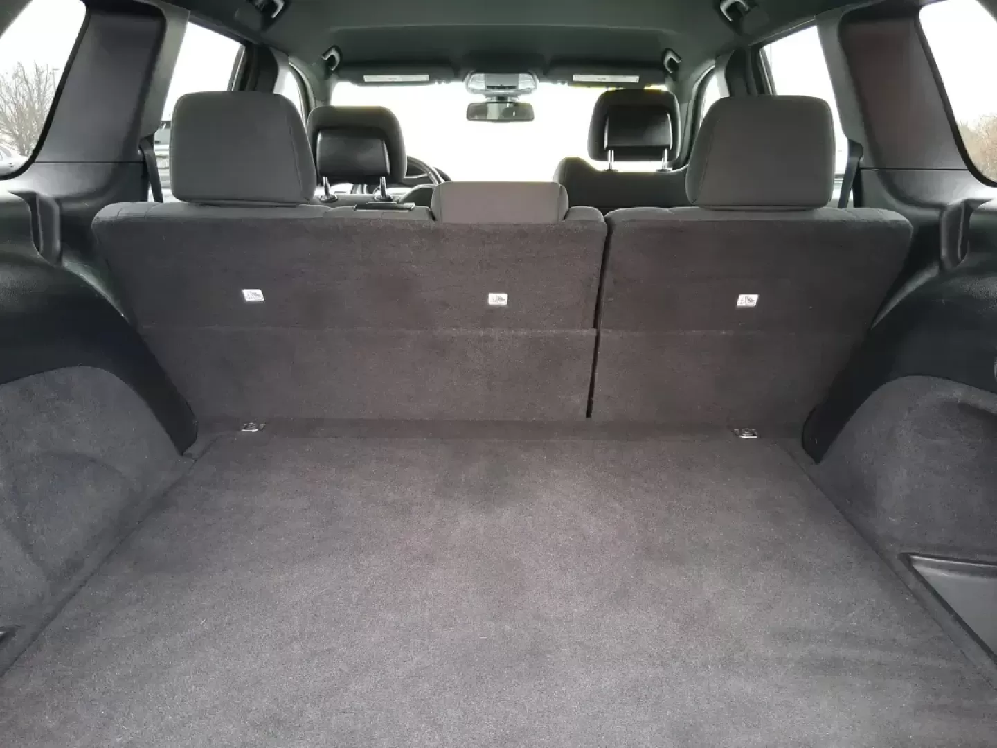 2015 Jeep Grand Cherokee Laredo (1C4RJFAG1FC) with an 3.6L V-6 DOHC engine, 8-Speed Automatic transmission, located at 1951 S Dayton Lakeview Rd., New Carlisle, OH, 45344, (937) 908-9800, 39.890999, -84.050255 - Picture a weekend that starts with a smooth commute through Clark County and ends with a spontaneous road trip-camp gear in the back, friends in the second row, and confidence when the weather turns. This 2015 Jeep Grand Cherokee Laredo is built for real life in Ohio: school runs, long drives down I - Photo#12