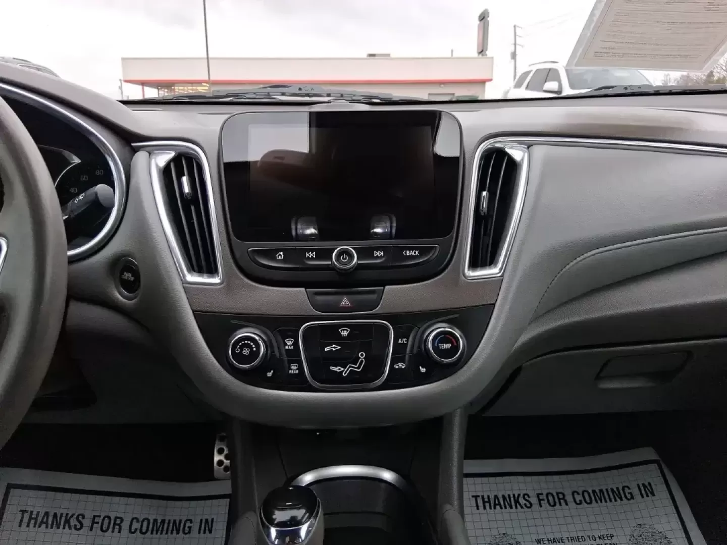 2016 Chevrolet Malibu 1LT (1G1ZE5ST4GF) with an ECOTEC 1.5L I-4 gasoline direct injection engine, 6A transmission, located at 1184 Kauffman Ave, Fairborn, OH, 45324, (937) 908-9800, 39.807072, -84.030914 - Need a dependable sedan for the daily commute to Wright-Patterson AFB, quick school drop-offs, or comfortable weekend drives to Yellow Springs? This 2016 Chevrolet Malibu 1LT is built for real life in Fairborn-efficient, easy to park, and packed with the comfort and safety features that make every m - Photo#13