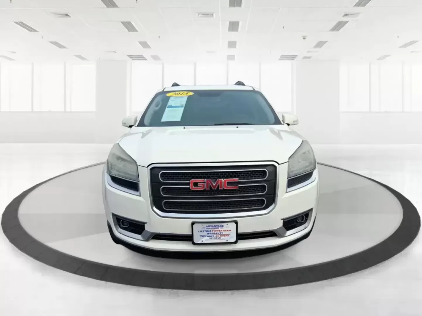 2015 GMC Acadia SLT-1 (1GKKRRKDXFJ) with an 3.6L V-6 gasoline direct injection engine, 6-Speed Automatic transmission, located at 4508 South Dixie Dr, Moraine, OH, 45439, (937) 908-9800, 39.689976, -84.218452 - Need one SUV that can handle school drop-offs, a long commute up I75, and a packed weekend at Carillon Historical Park or a day trip to Caesar Creek? This 2015 GMC Acadia SLT-1 is built for real life in Moraine-roomy, comfortable, and ready for the daily hustle while still feeling upscale for road-t - Photo#7